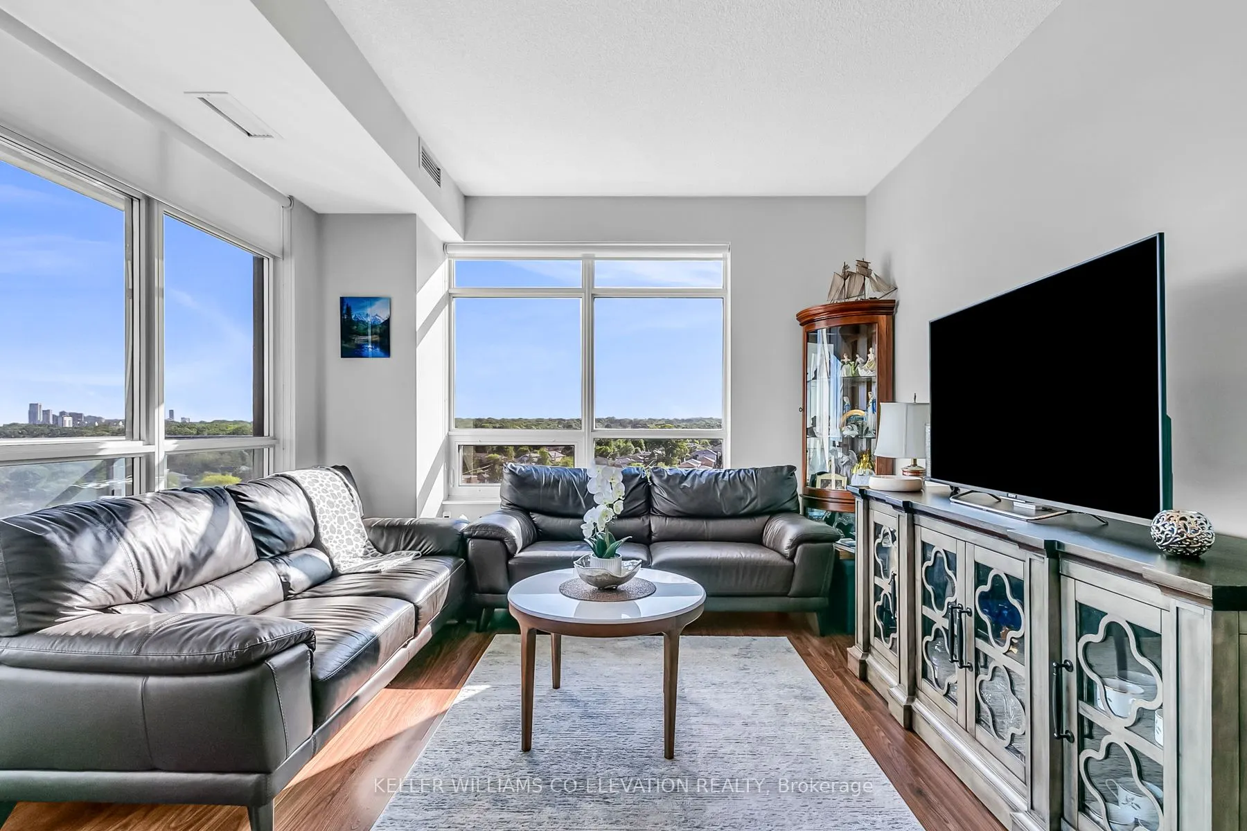25 Fontenay Court, #1104