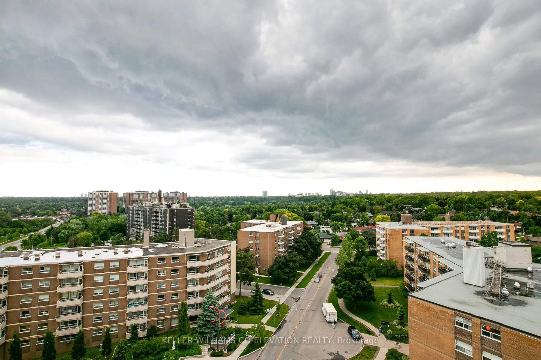 25 Fontenay Court, #1104
