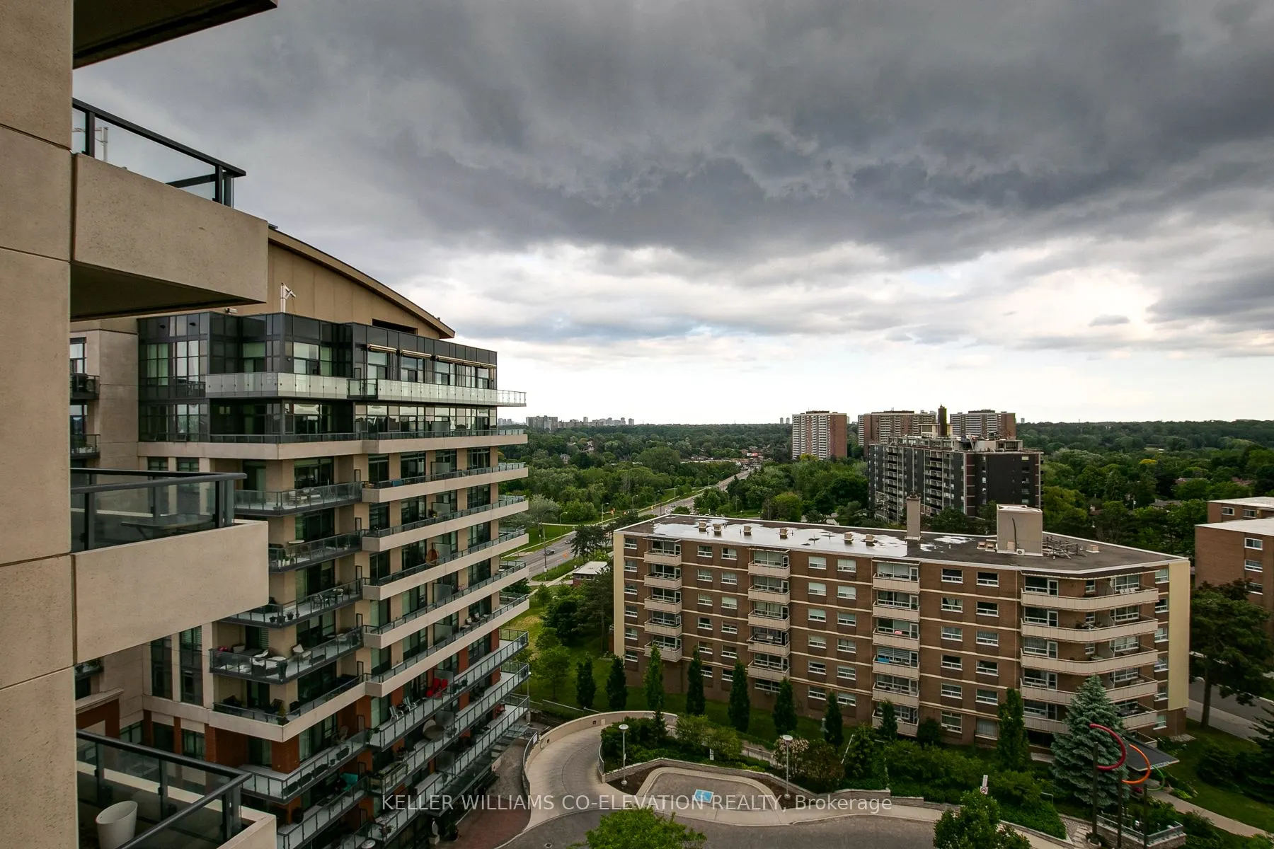 25 Fontenay Court, #1104