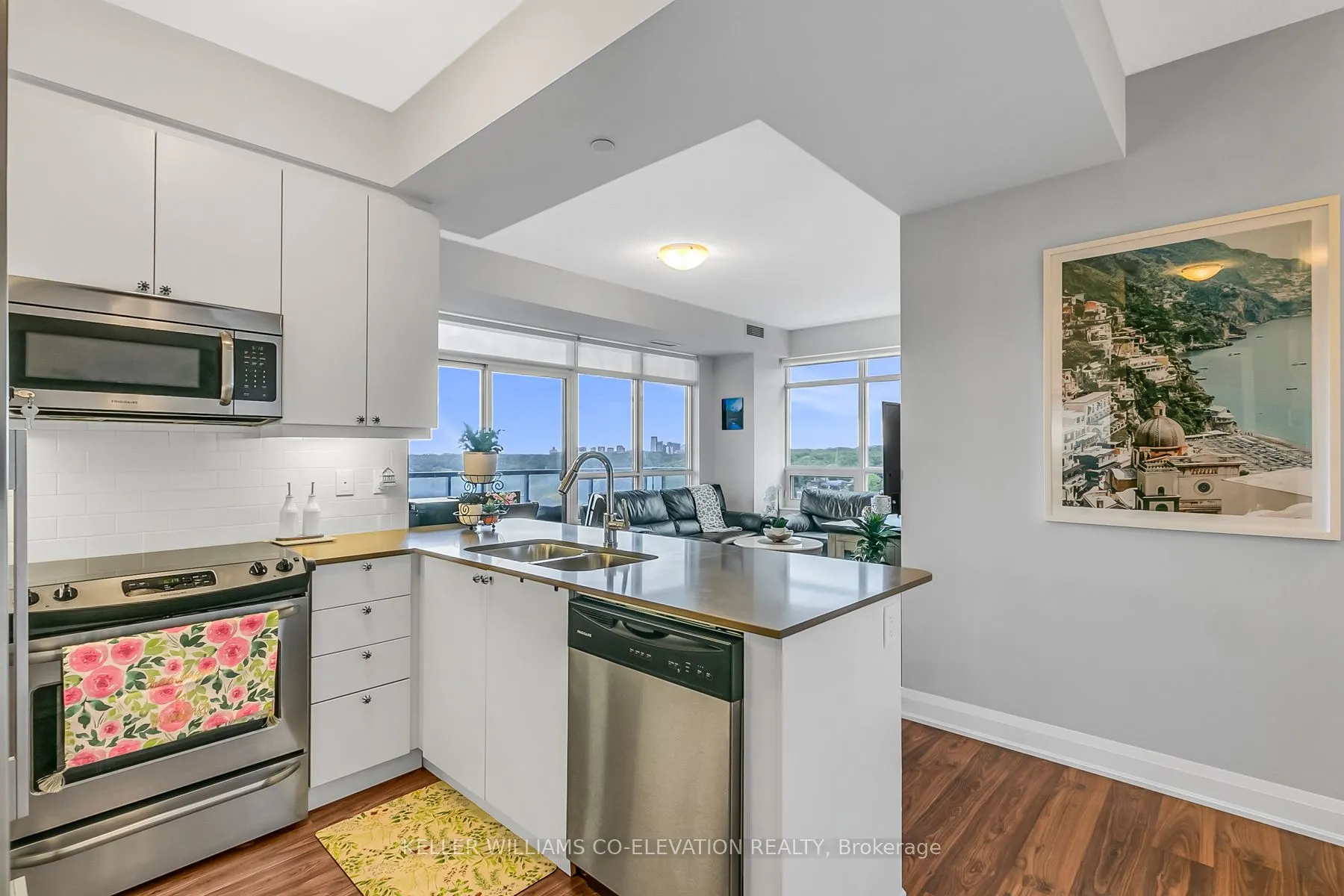 25 Fontenay Court, #1104