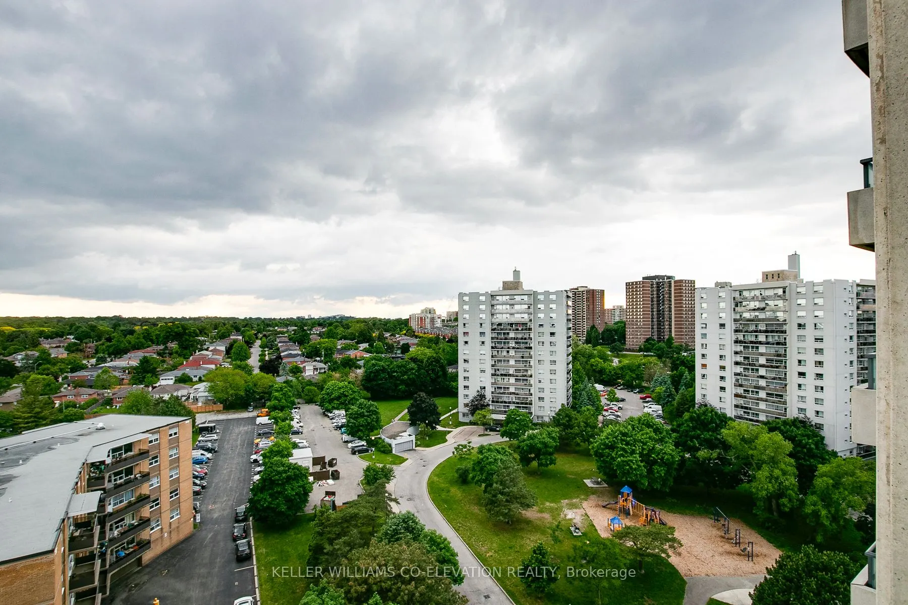 25 Fontenay Court, #1104