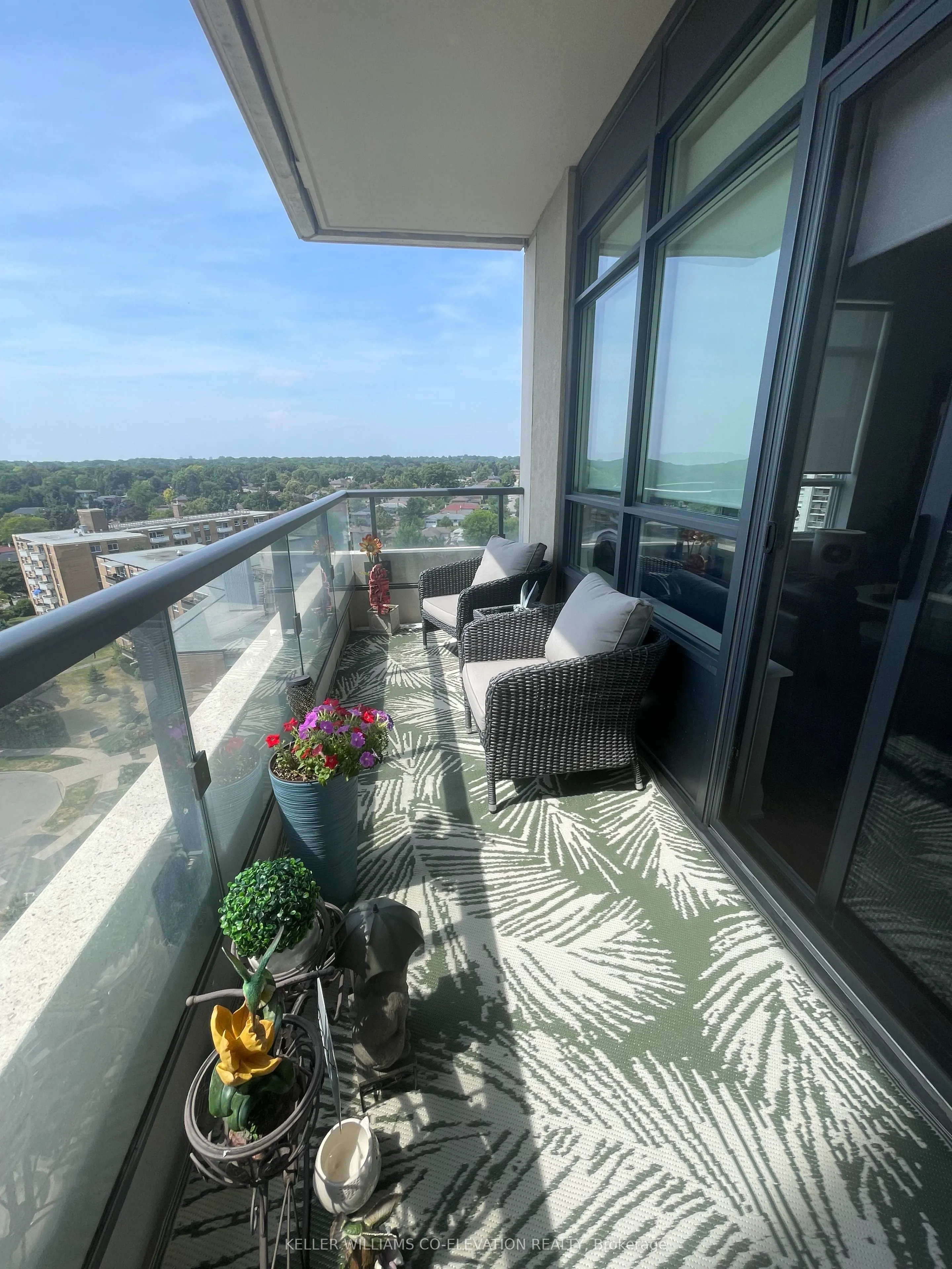25 Fontenay Court, #1104