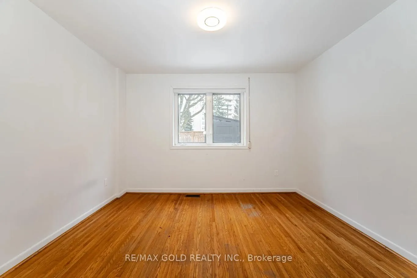 142 Wareside Road, #Lower