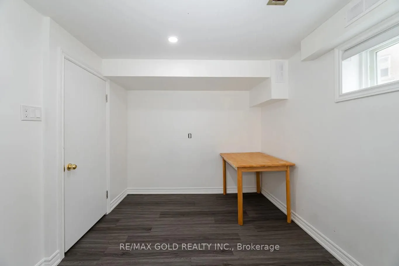 142 Wareside Road, #Lower
