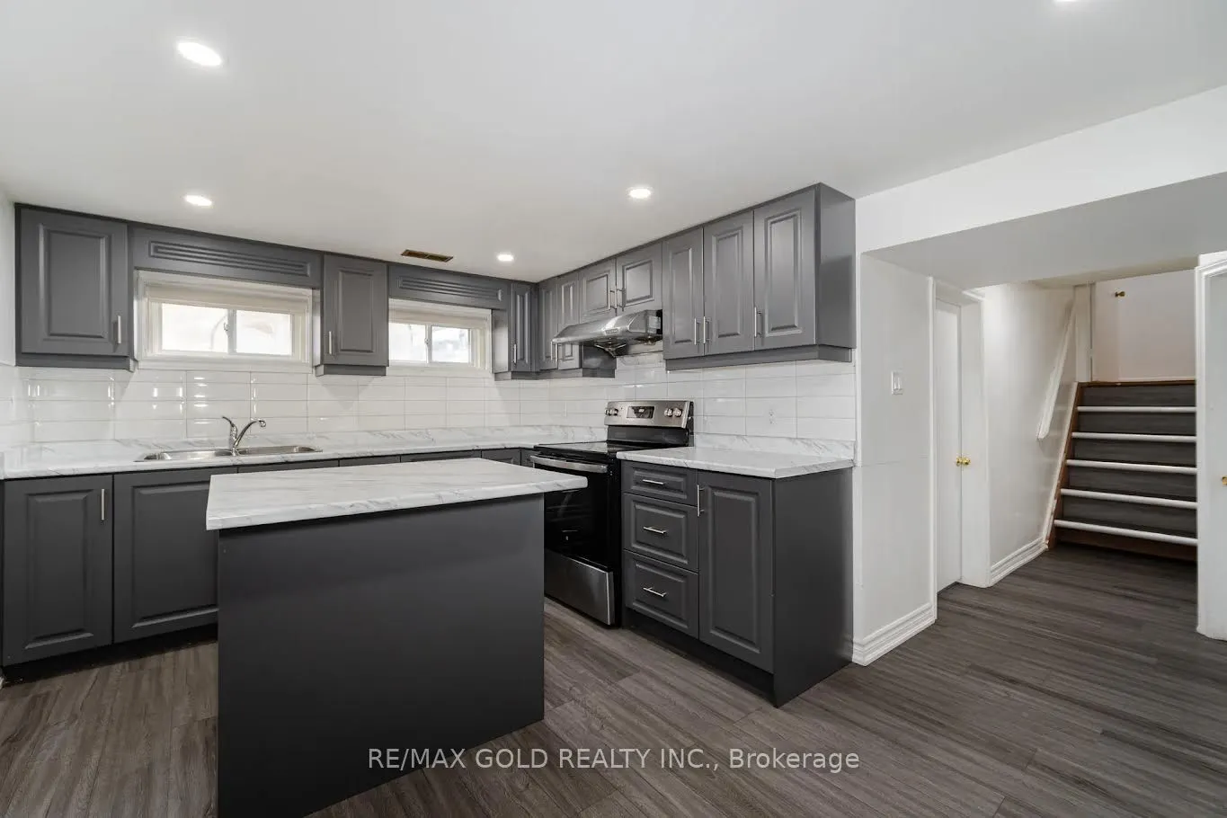 142 Wareside Road, #Lower