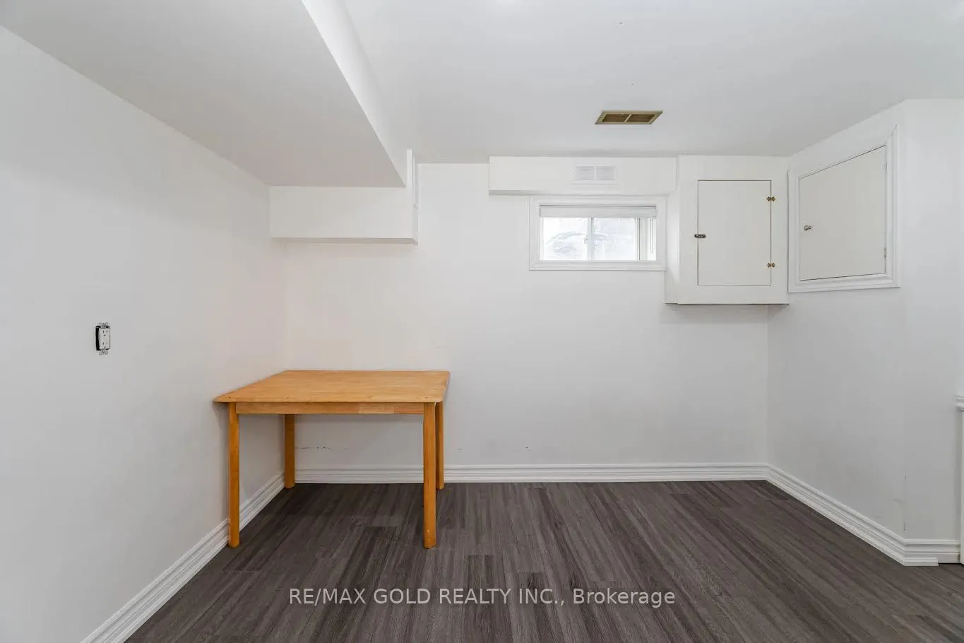 142 Wareside Road, #Lower