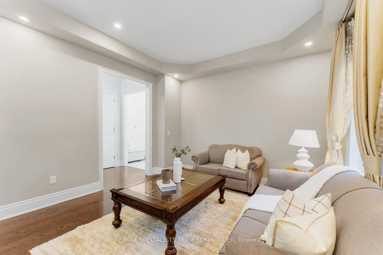 4 Rockton Court