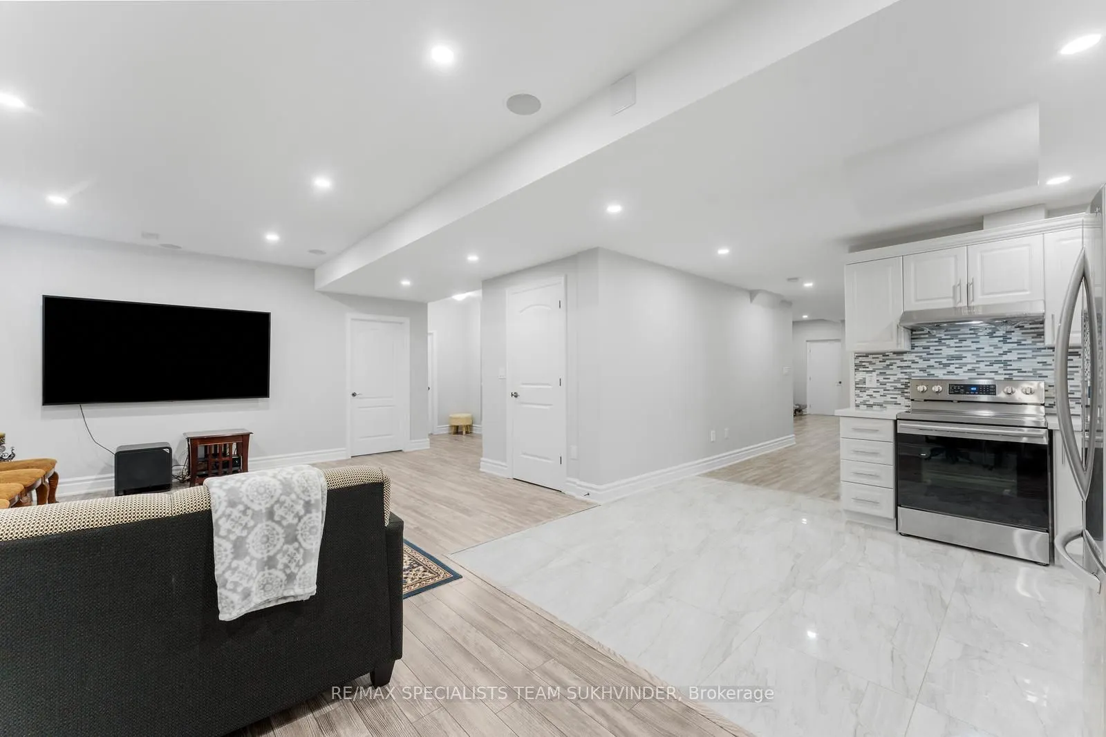4 Rockton Court