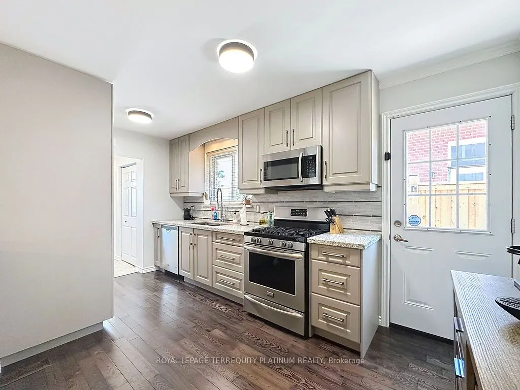 2456 Padstow Crescent