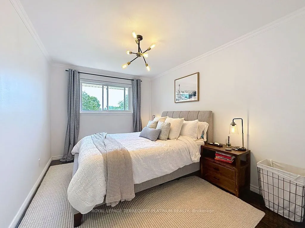 2456 Padstow Crescent