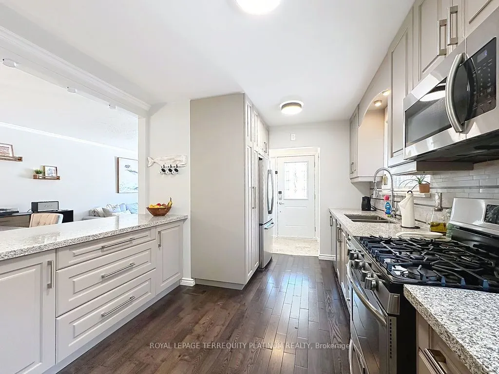 2456 Padstow Crescent
