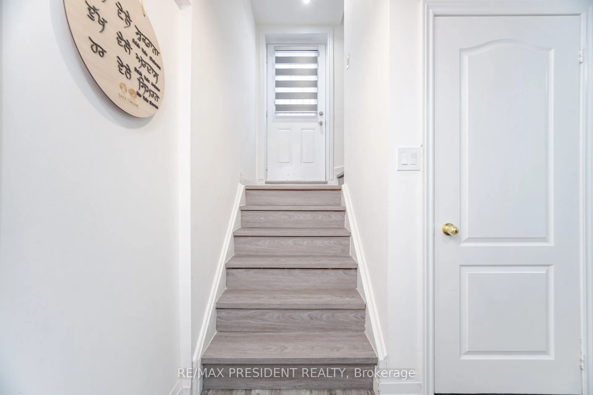 58 Frontenac Crescent