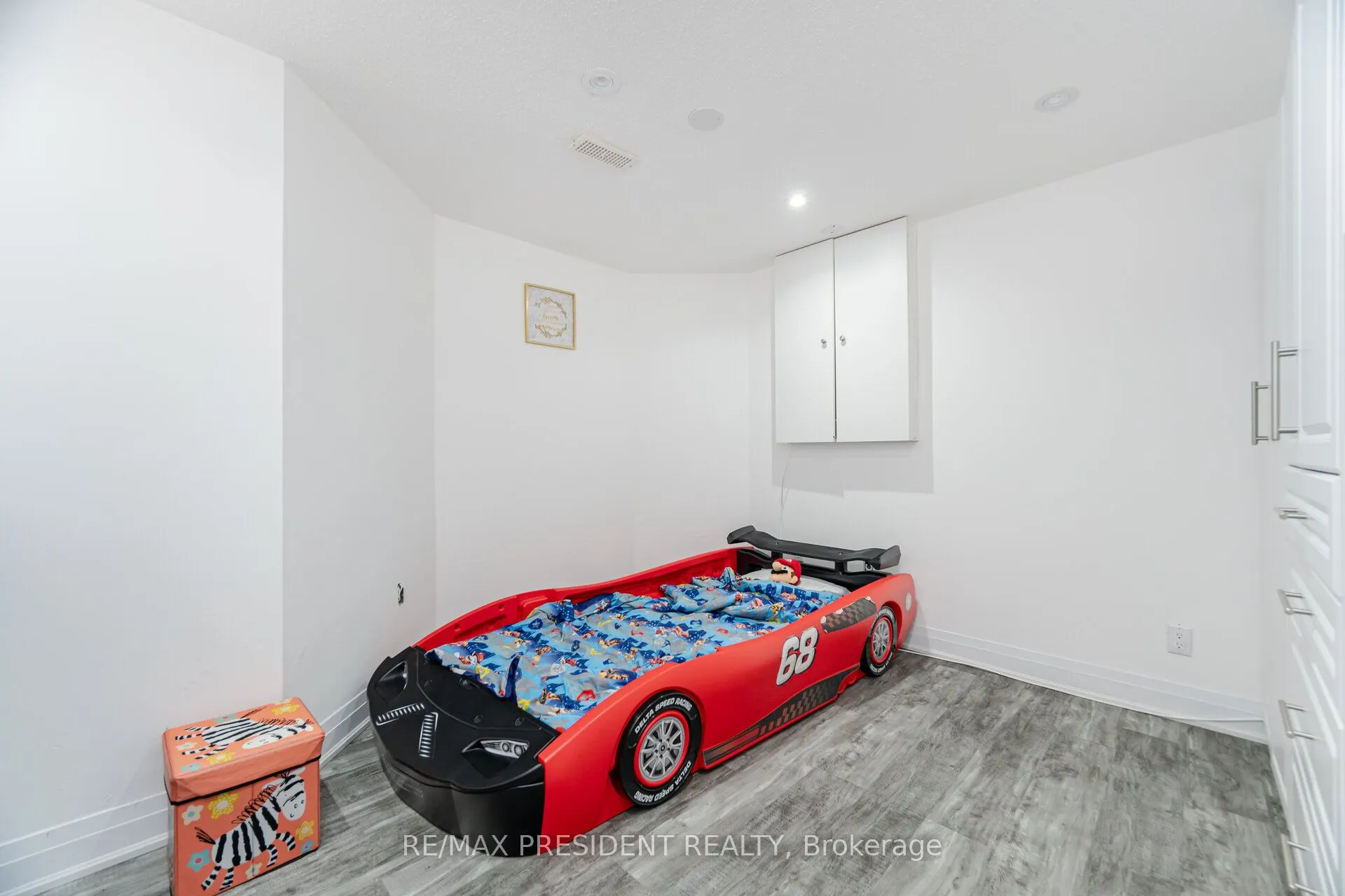 58 Frontenac Crescent