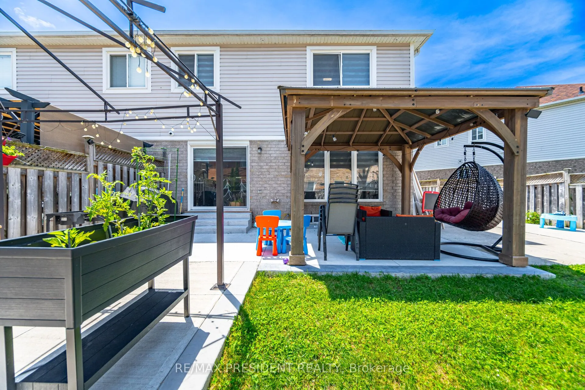 58 Frontenac Crescent