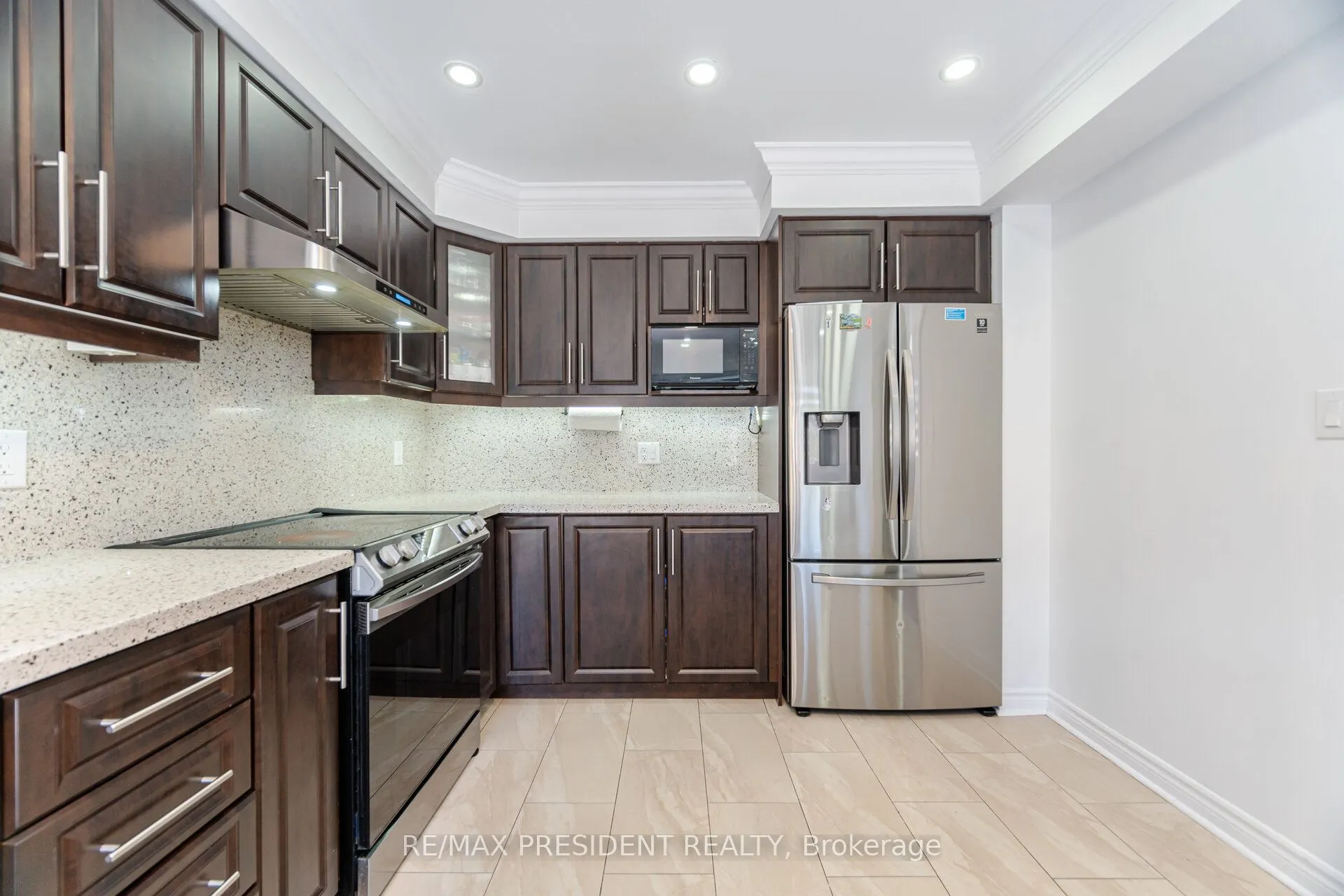 58 Frontenac Crescent