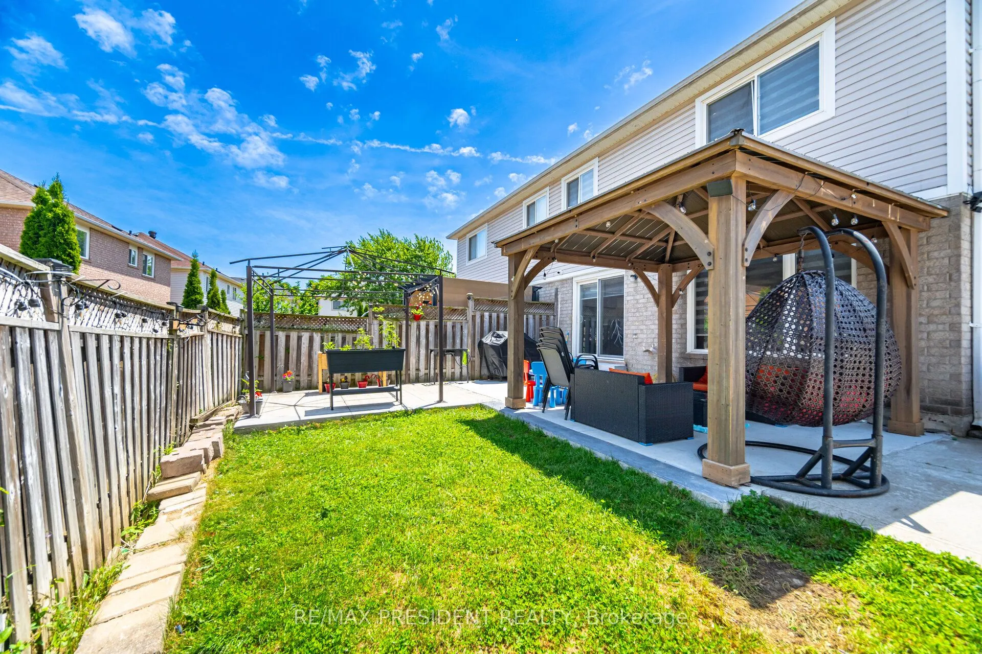 58 Frontenac Crescent