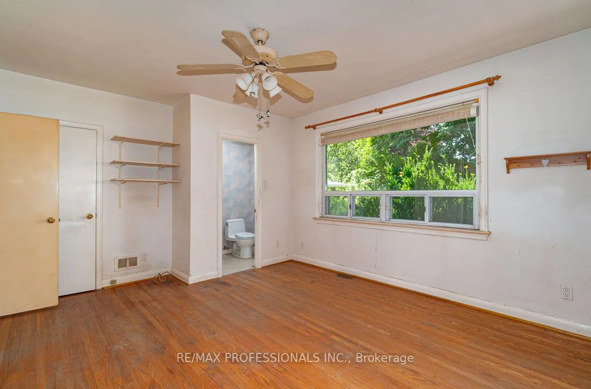 8 Chantilly Gardens