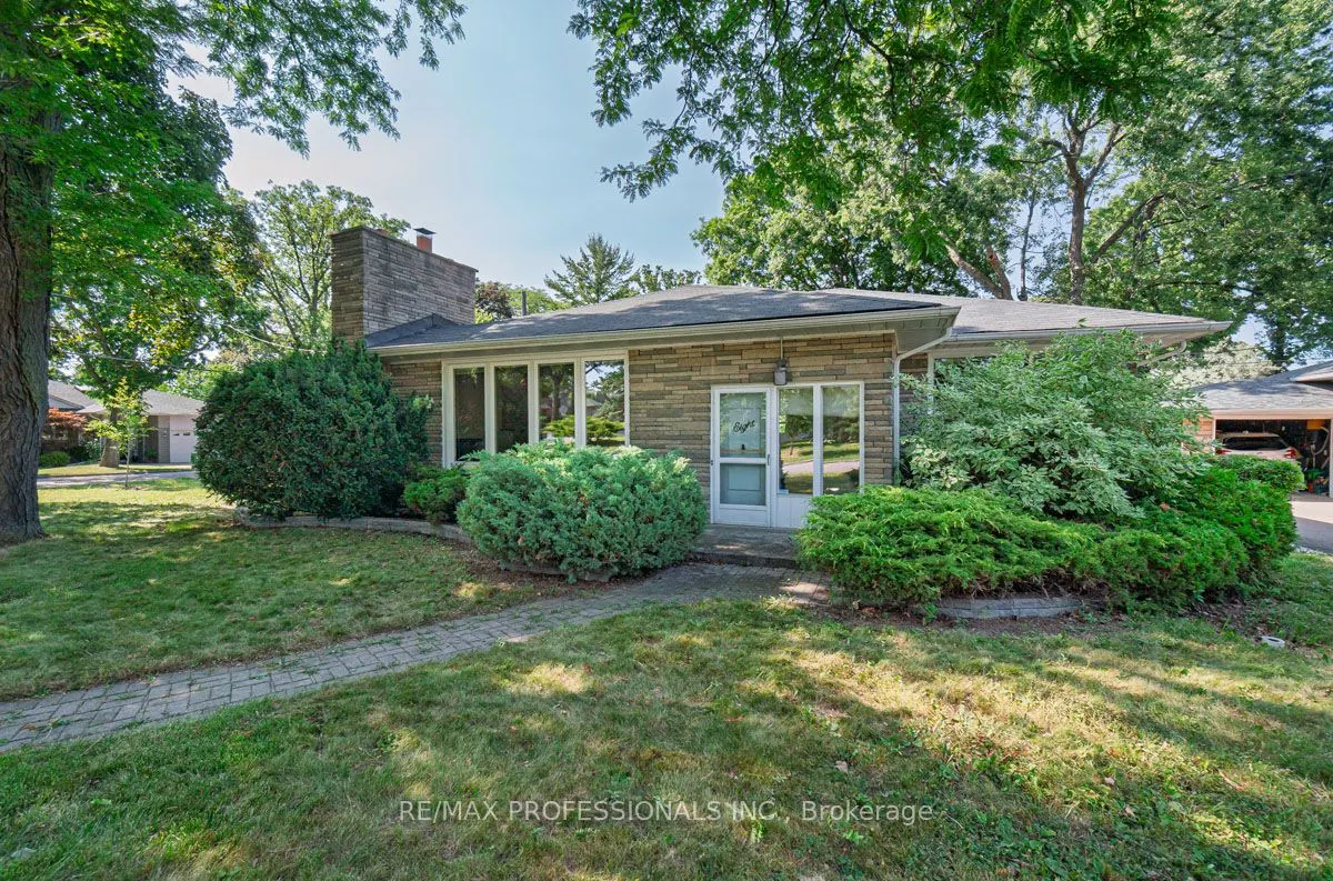 8 Chantilly Gardens