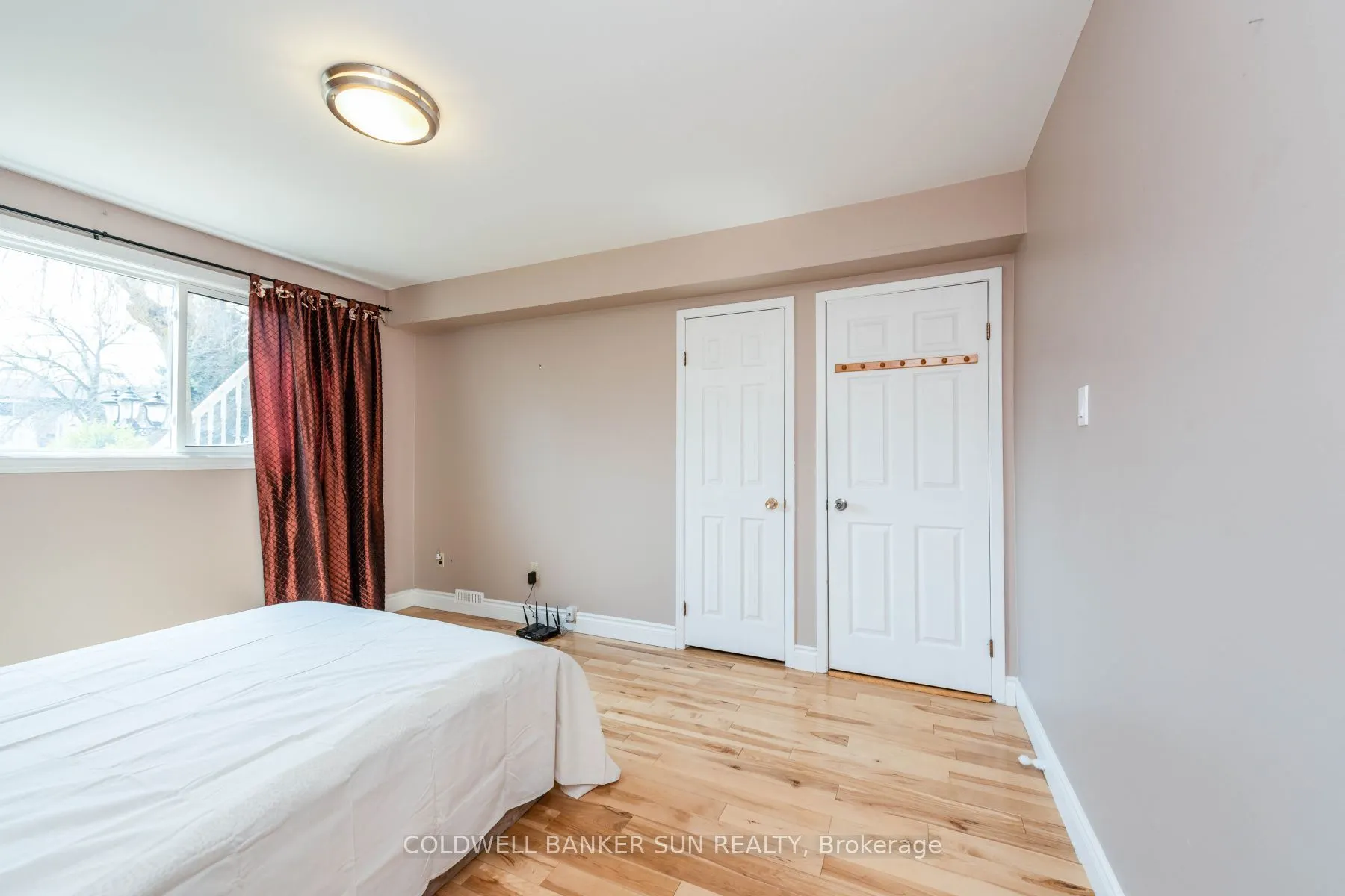 2483 Yarmouth Crescent