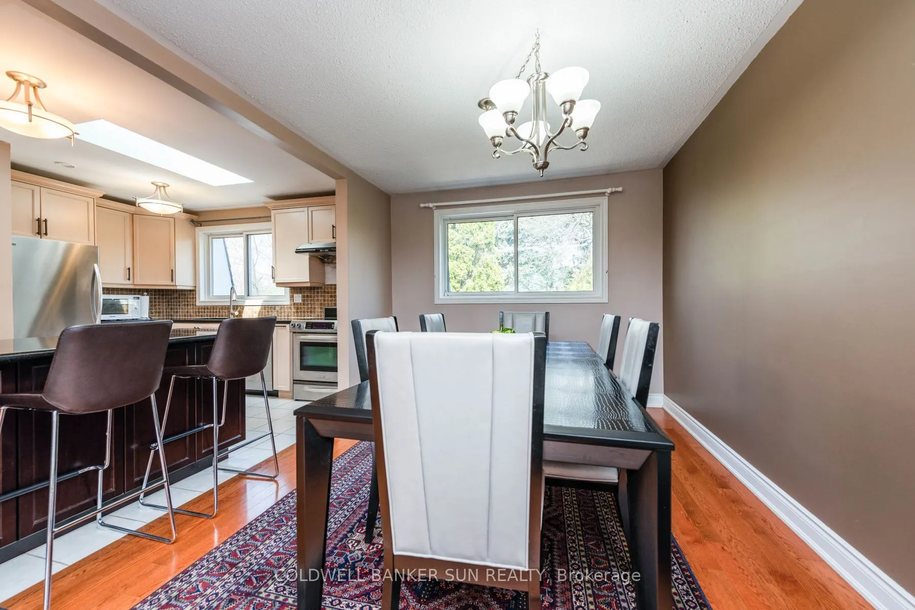 2483 Yarmouth Crescent
