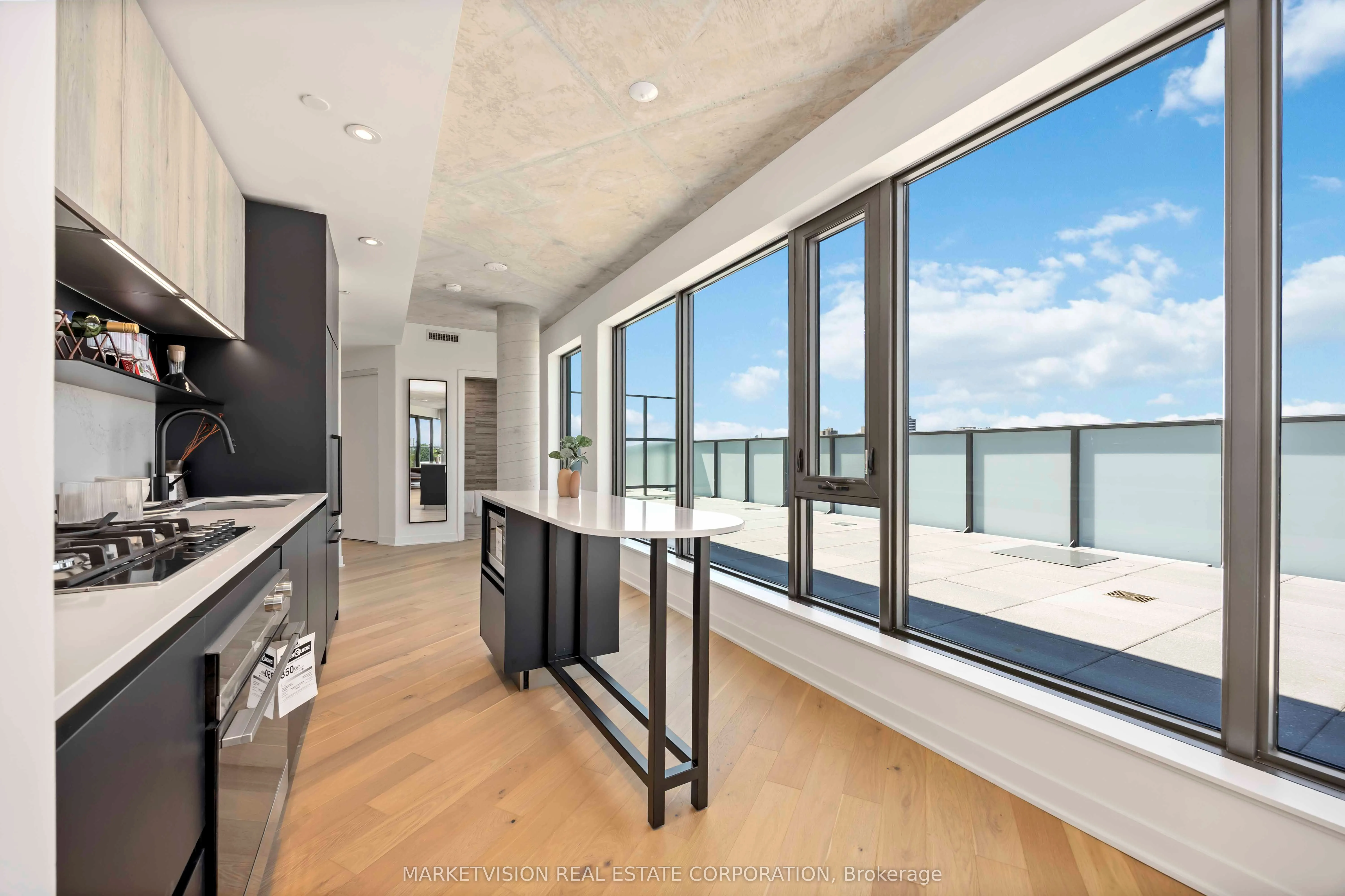 2625 Dundas Street W, #705