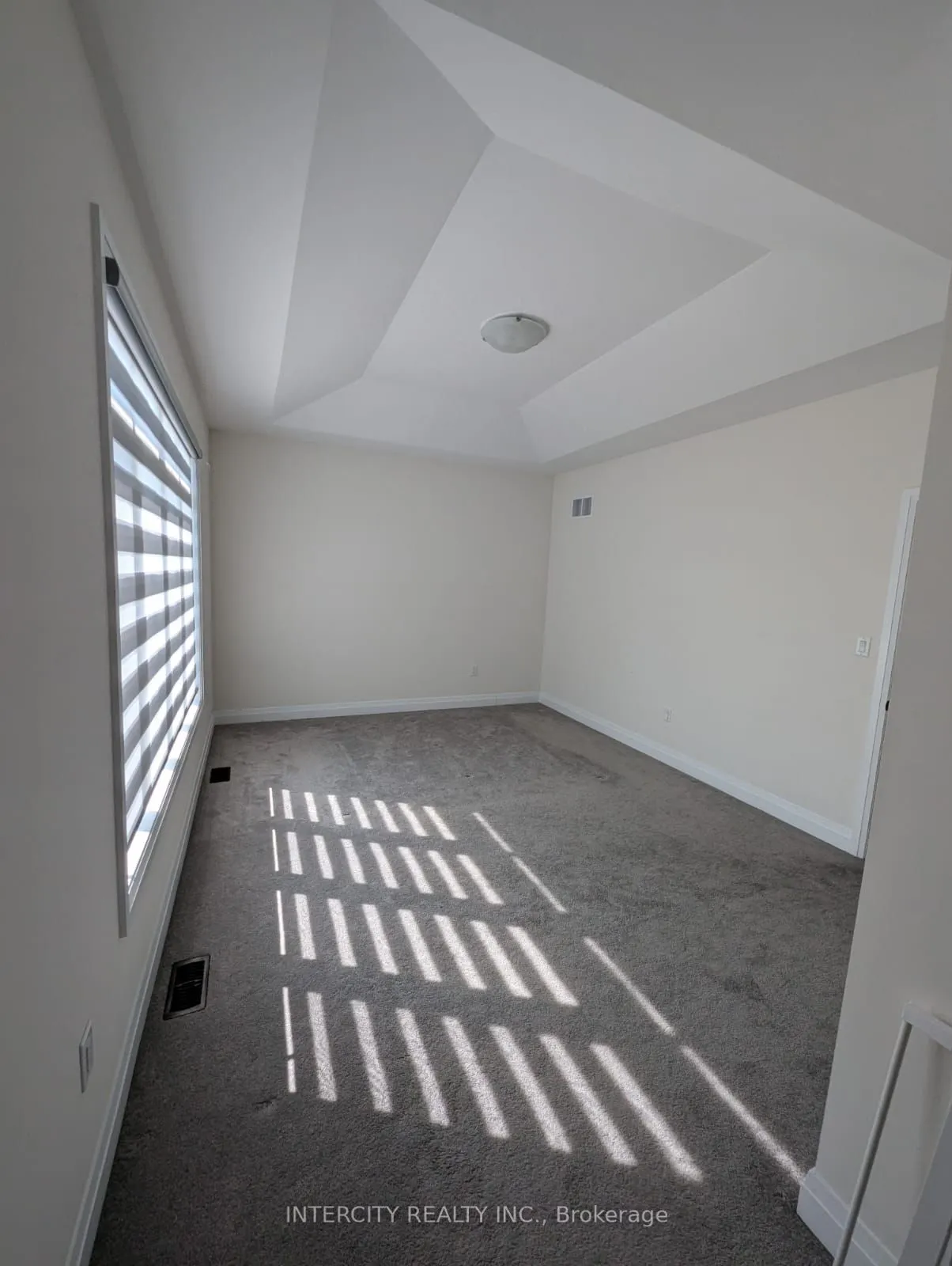 16 Moorcroft Place, #Upper