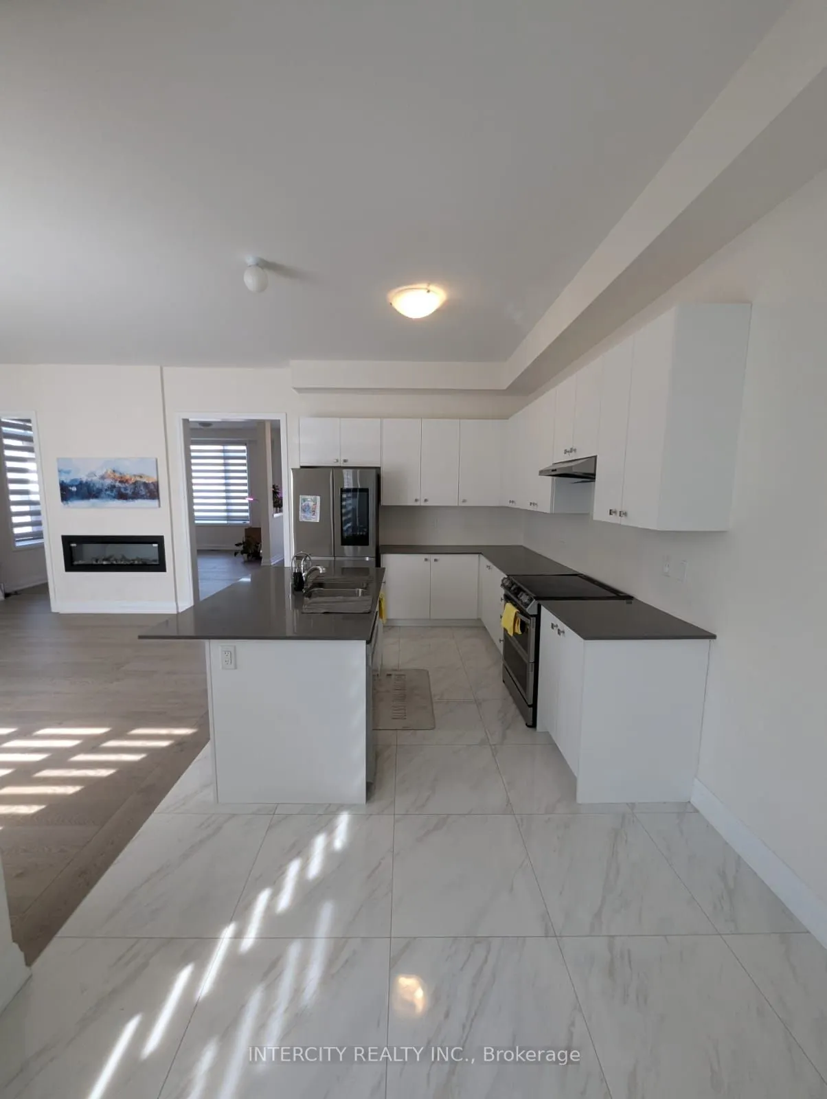 16 Moorcroft Place, #Upper