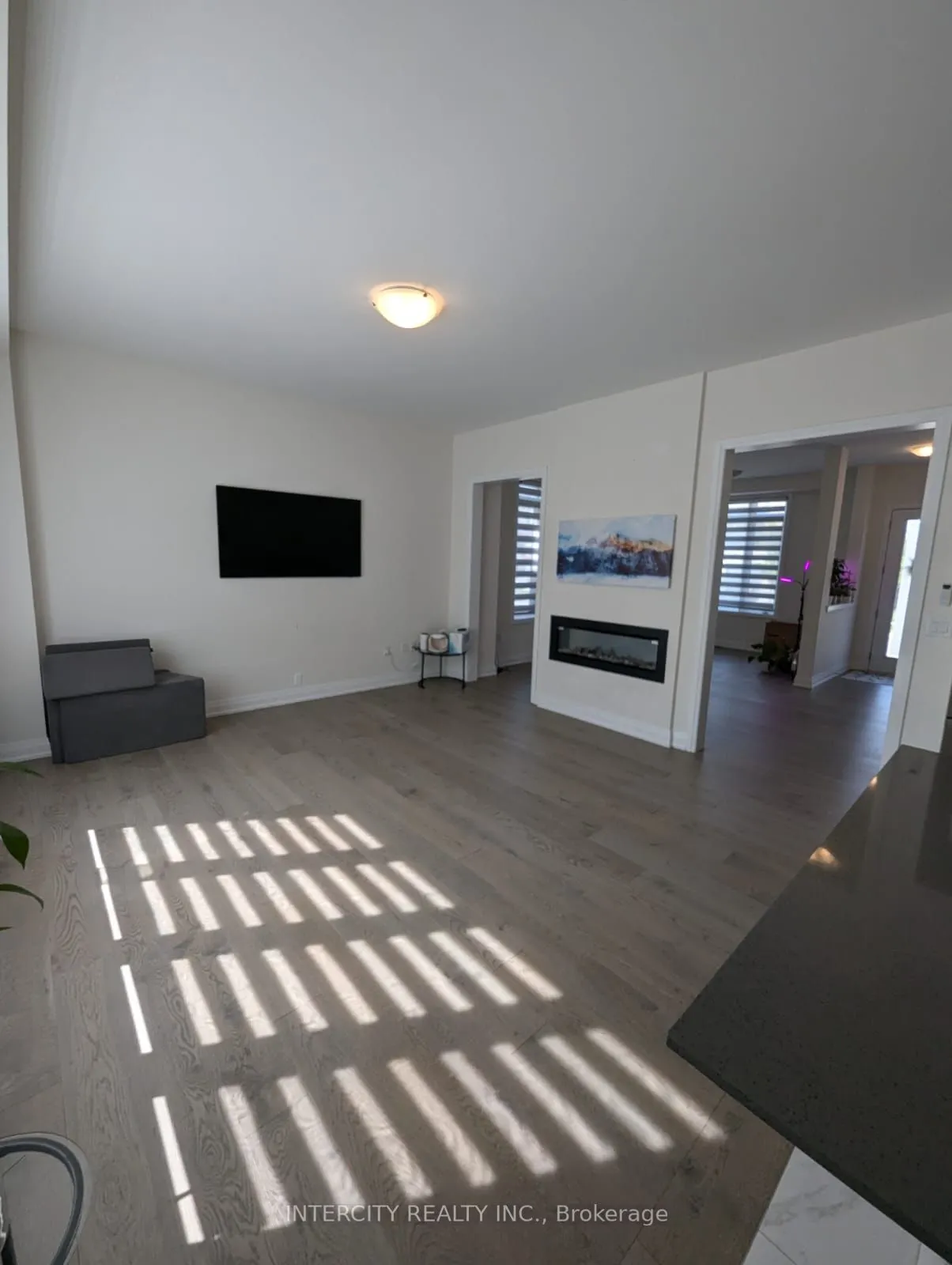 16 Moorcroft Place, #Upper