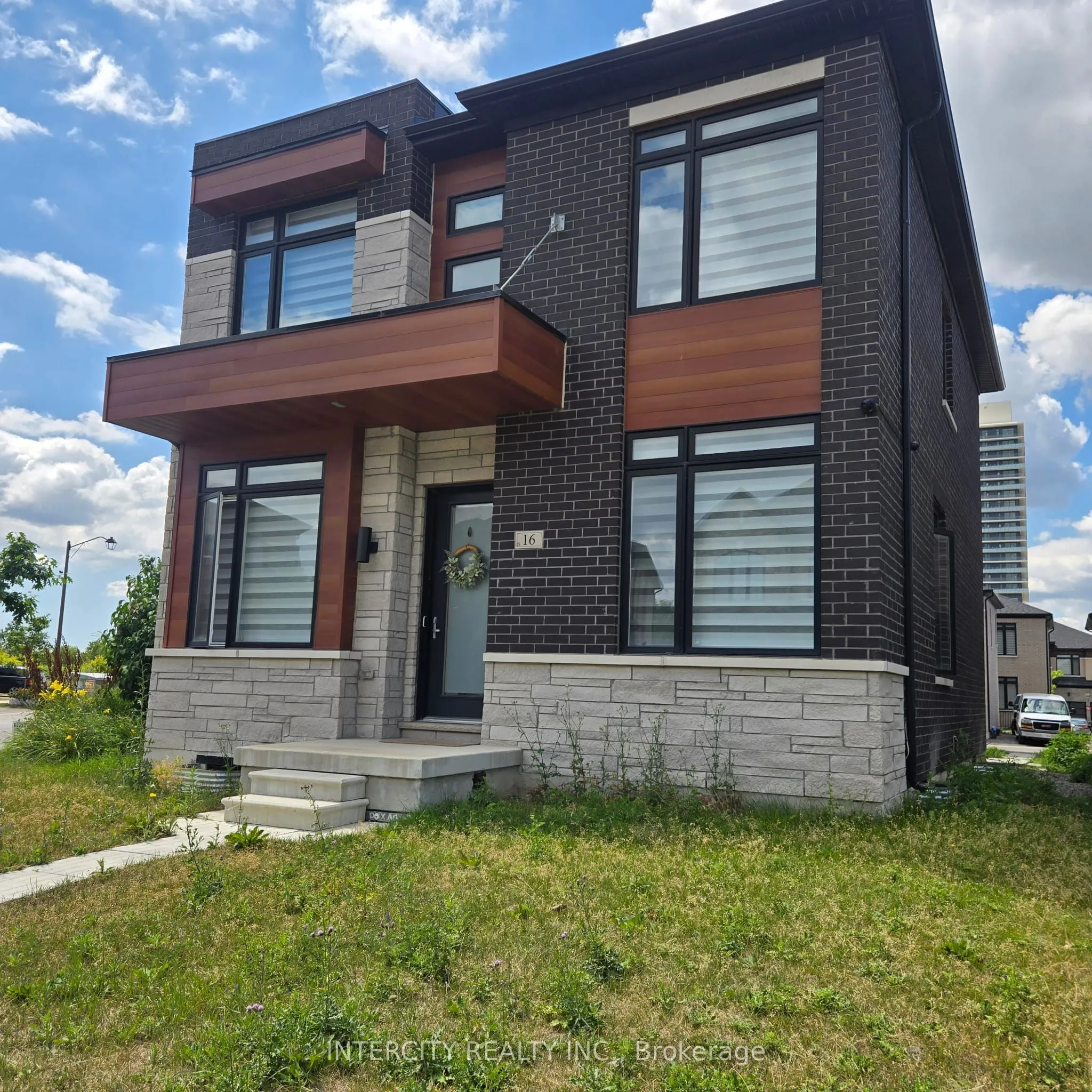 16 Moorcroft Place, #Upper