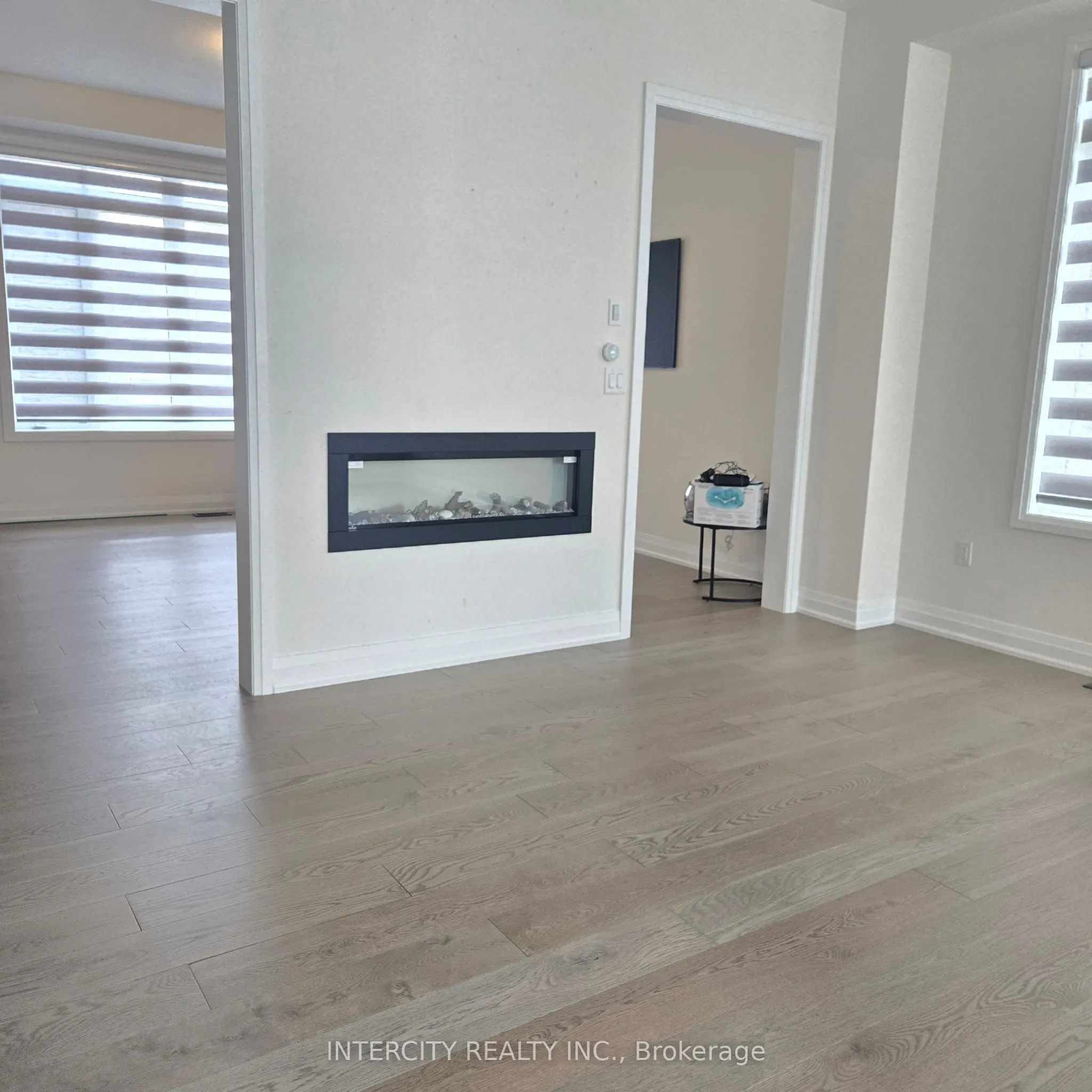 16 Moorcroft Place, #Upper