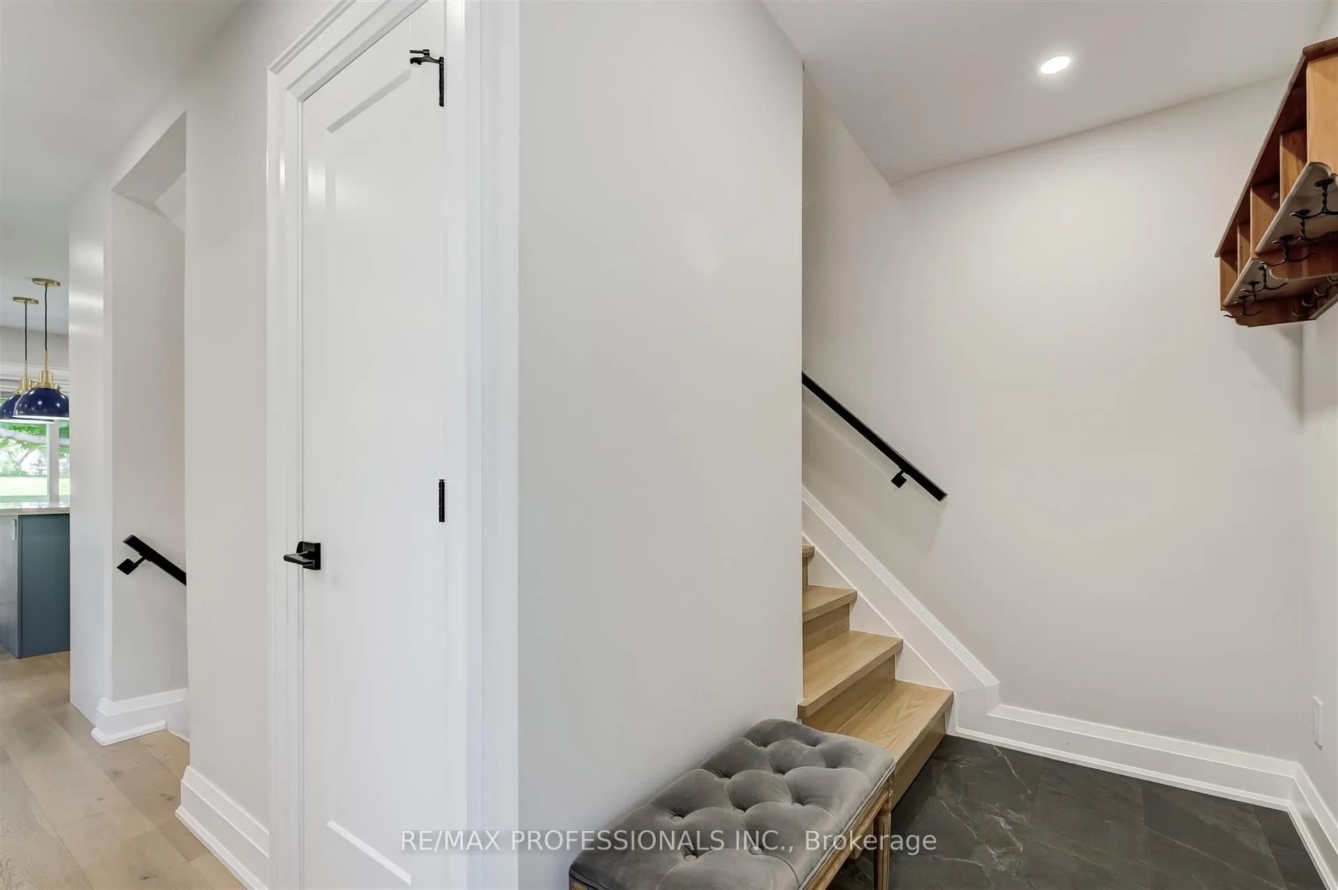 3089 Olympus Mews