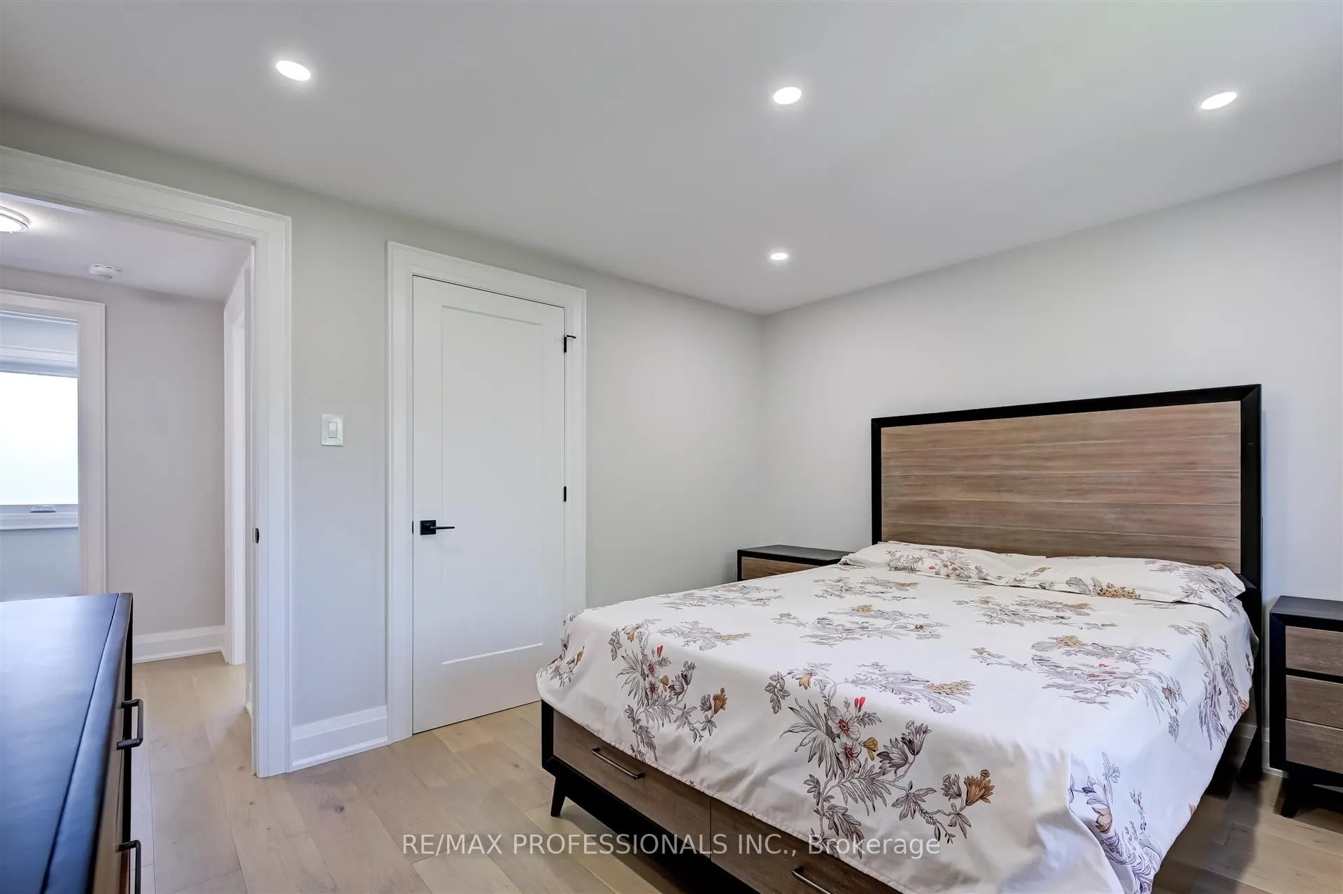 3089 Olympus Mews