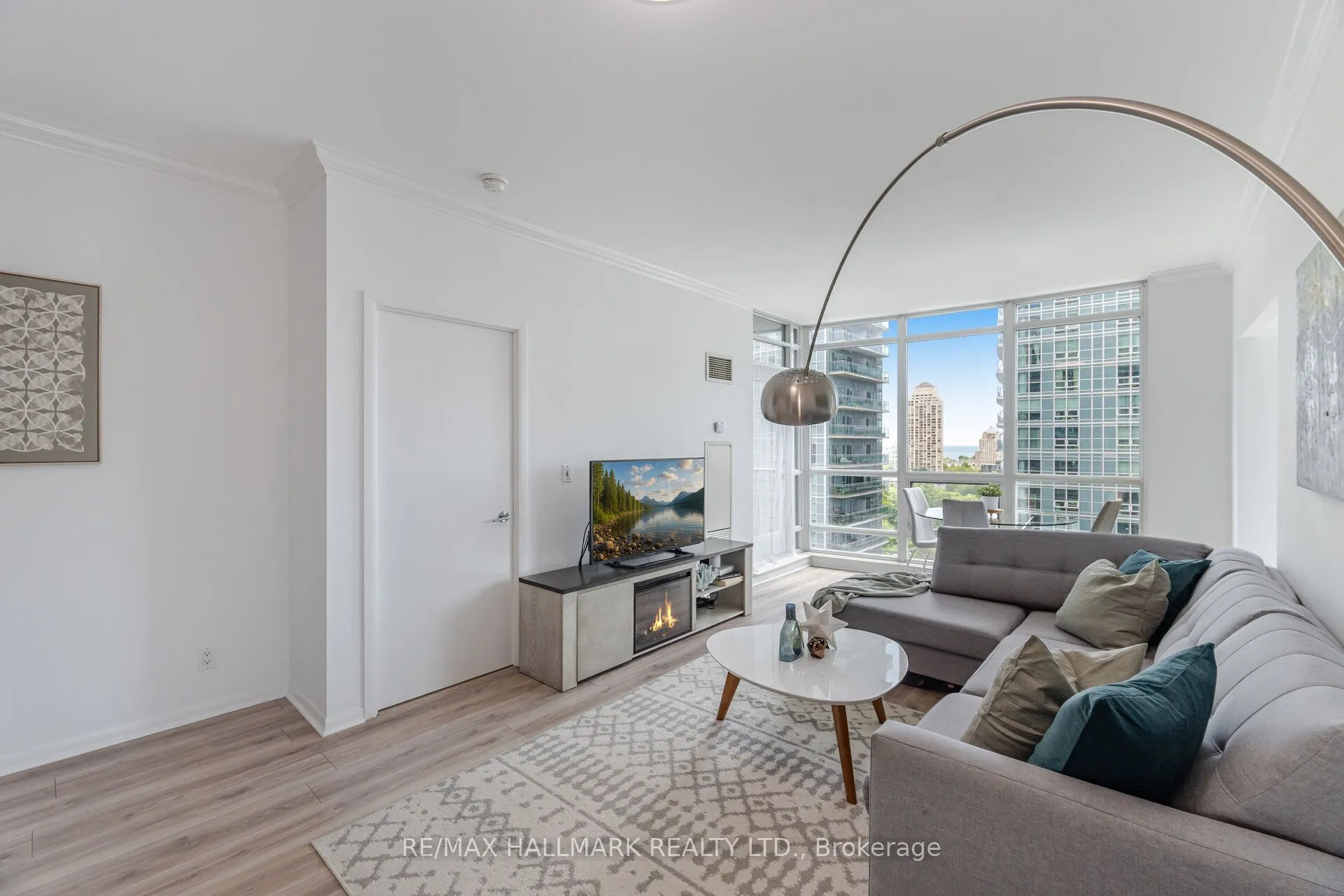 185 Legion Road N, #1114