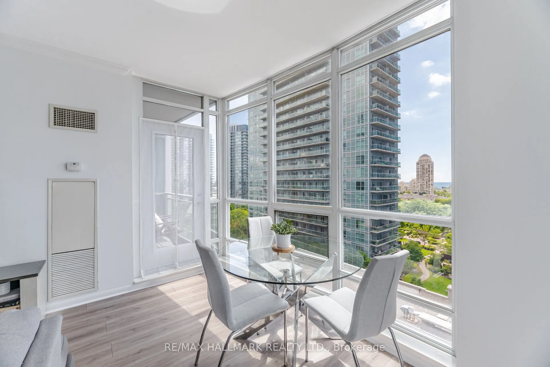 185 Legion Road N, #1114