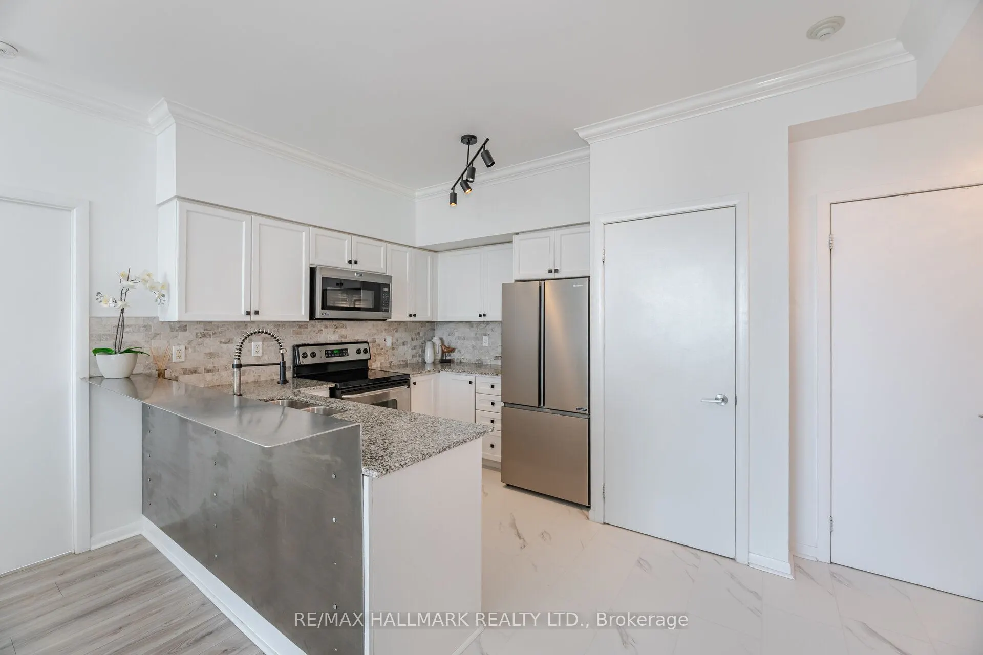 185 Legion Road N, #1114