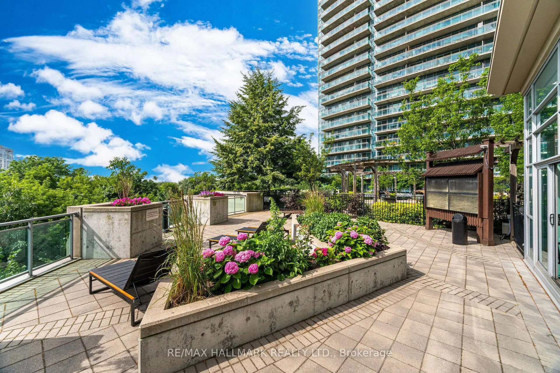 185 Legion Road N, #1114