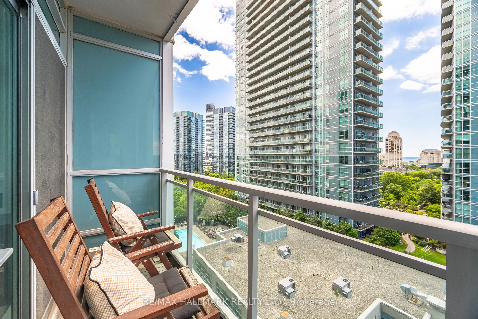 185 Legion Road N, #1114