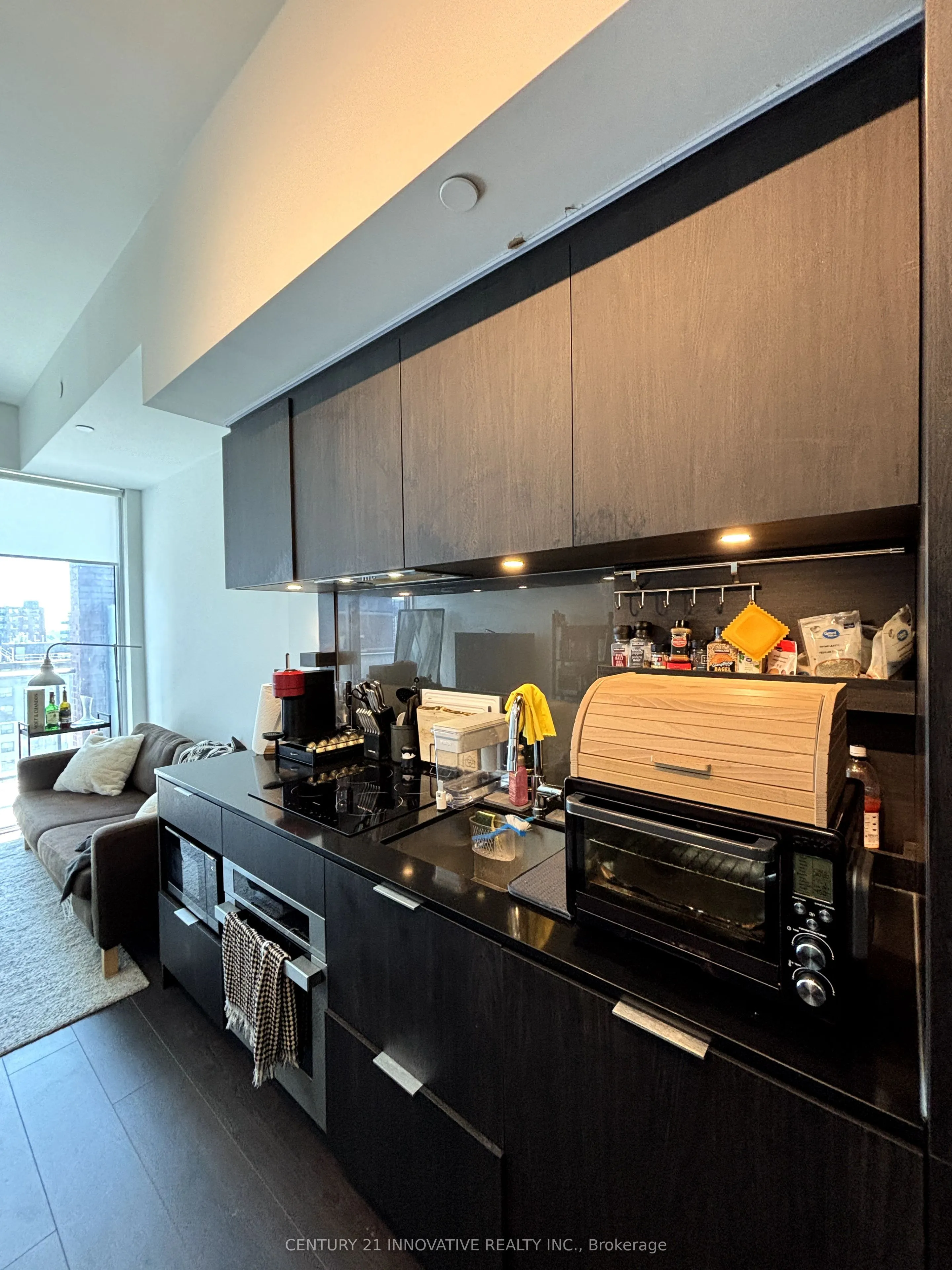 28 Ann Street, #813