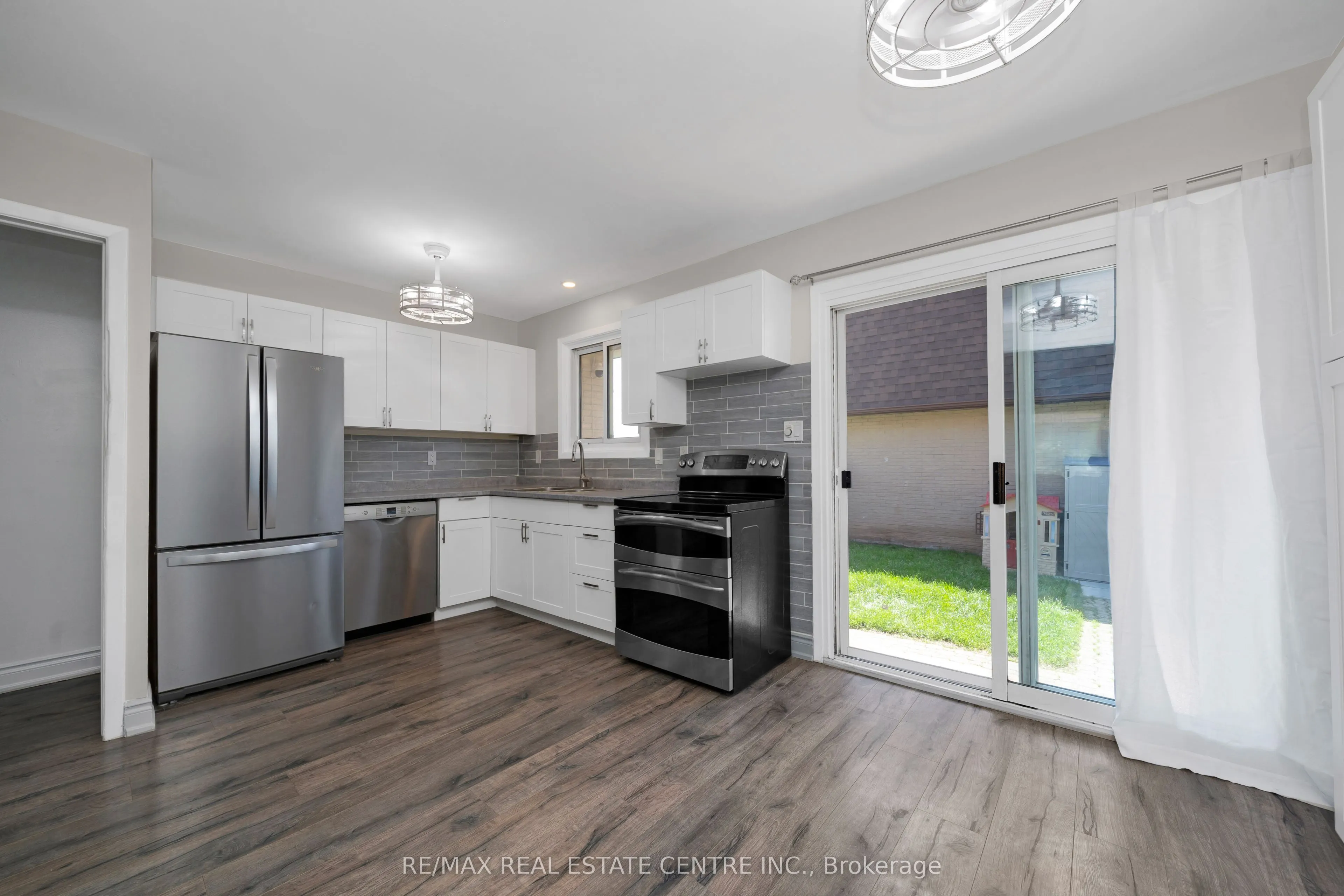 20 Mountainview Road S, #25