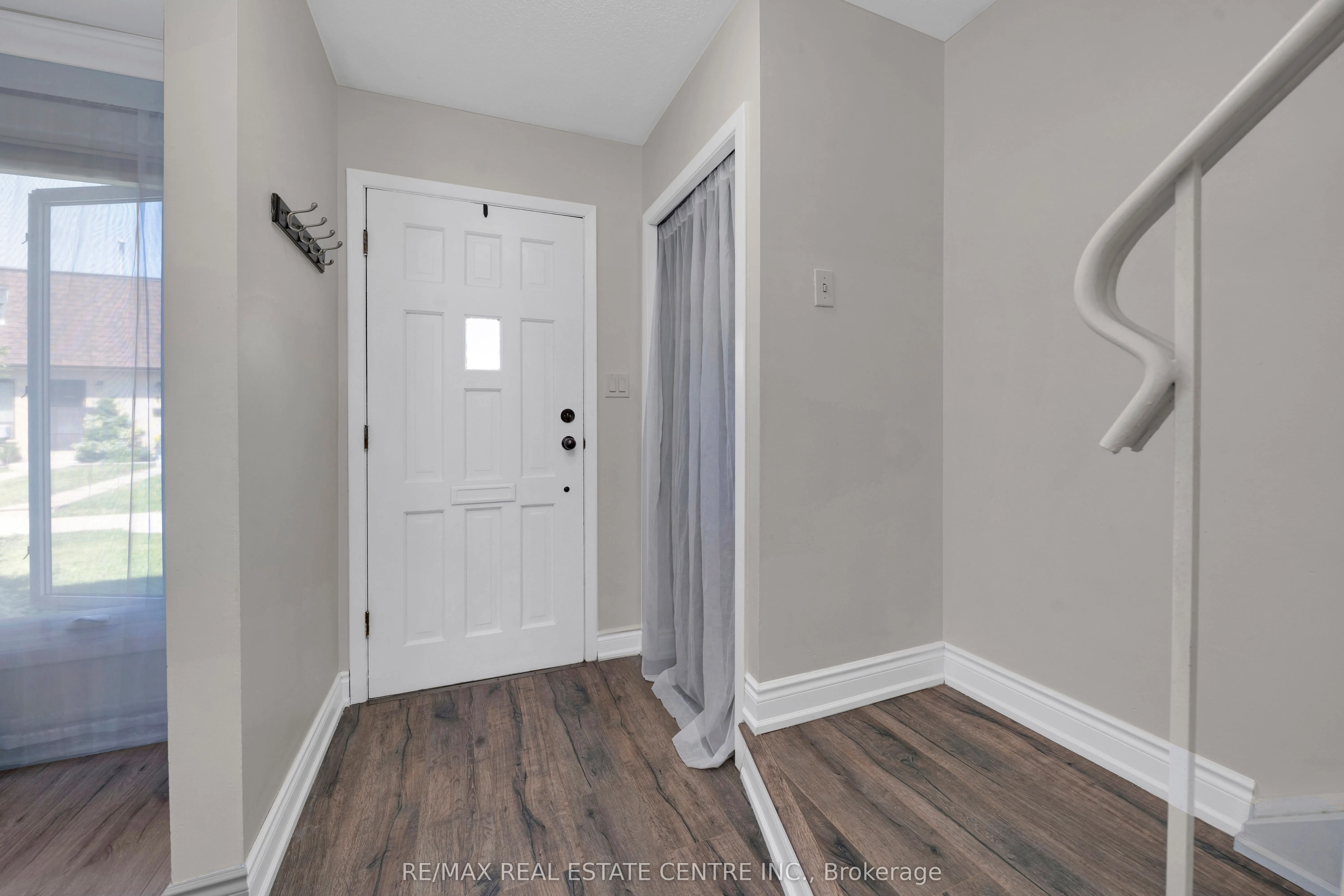 20 Mountainview Road S, #25