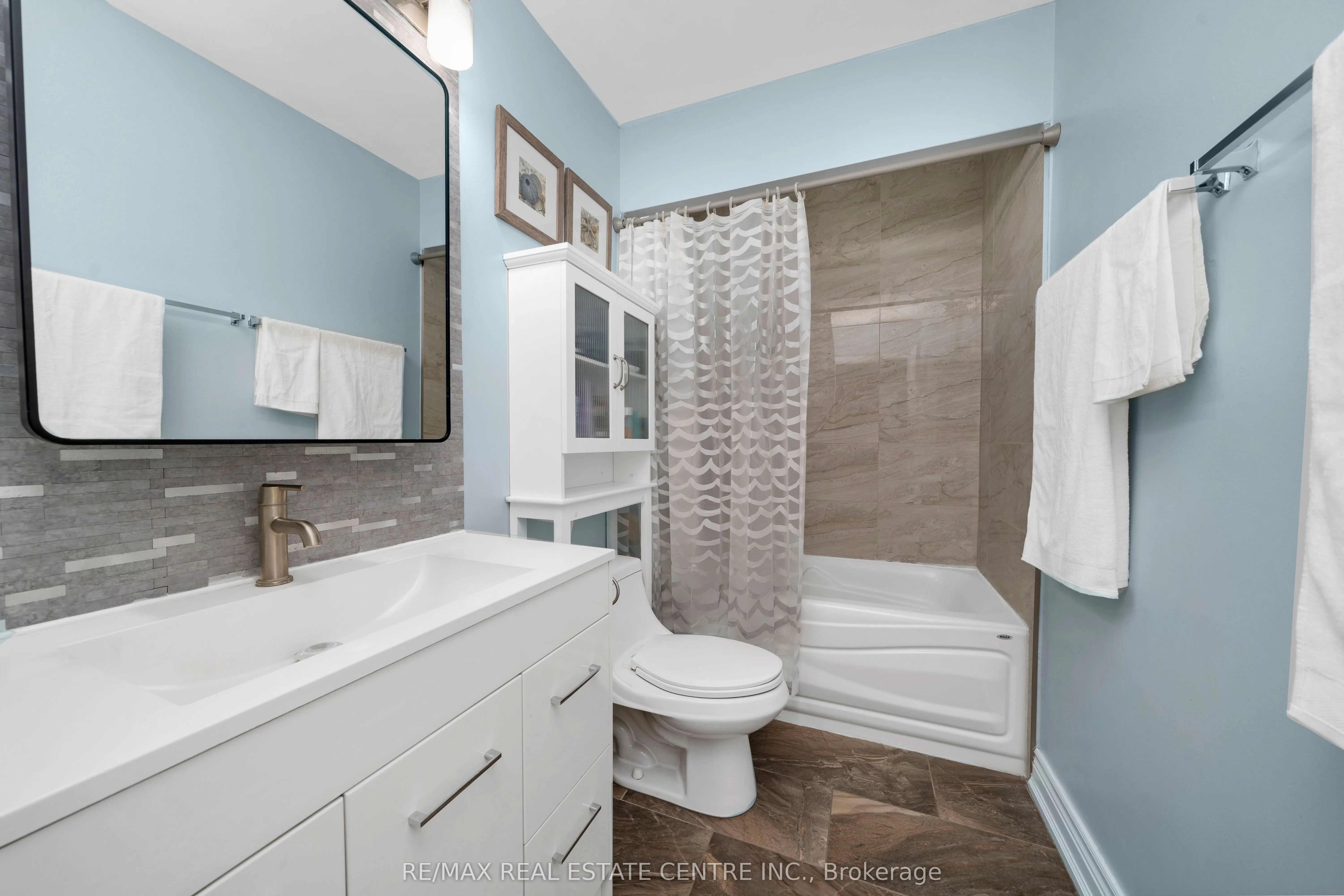 20 Mountainview Road S, #25