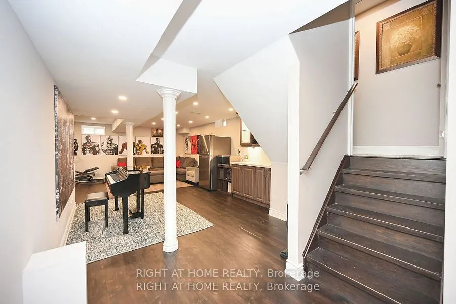 371 Hincks Drive
