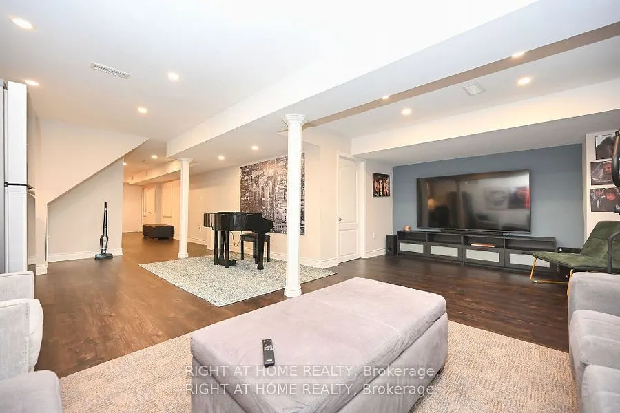 371 Hincks Drive