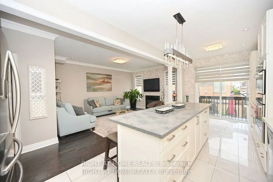 371 Hincks Drive