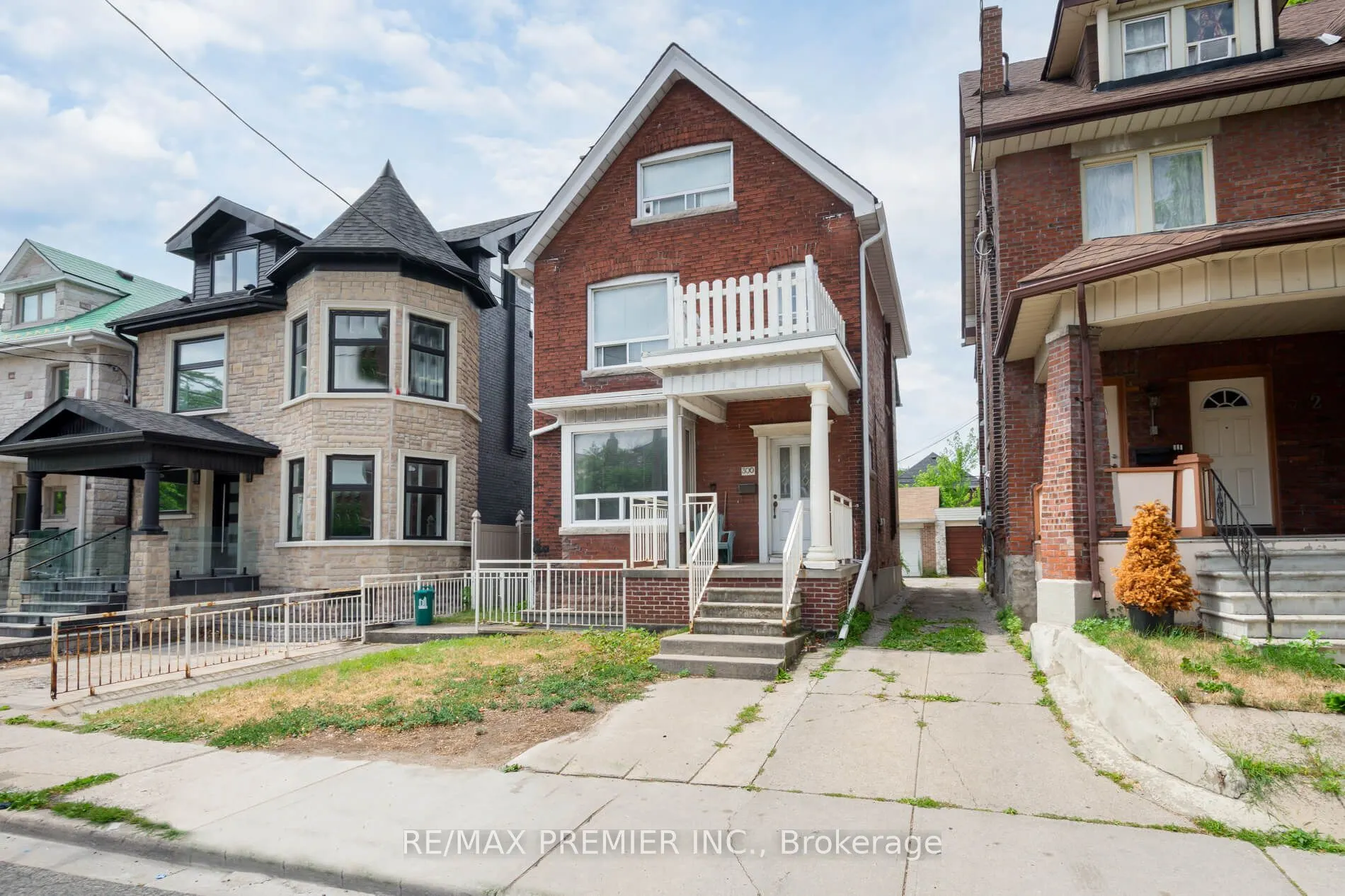 300 Keele Street