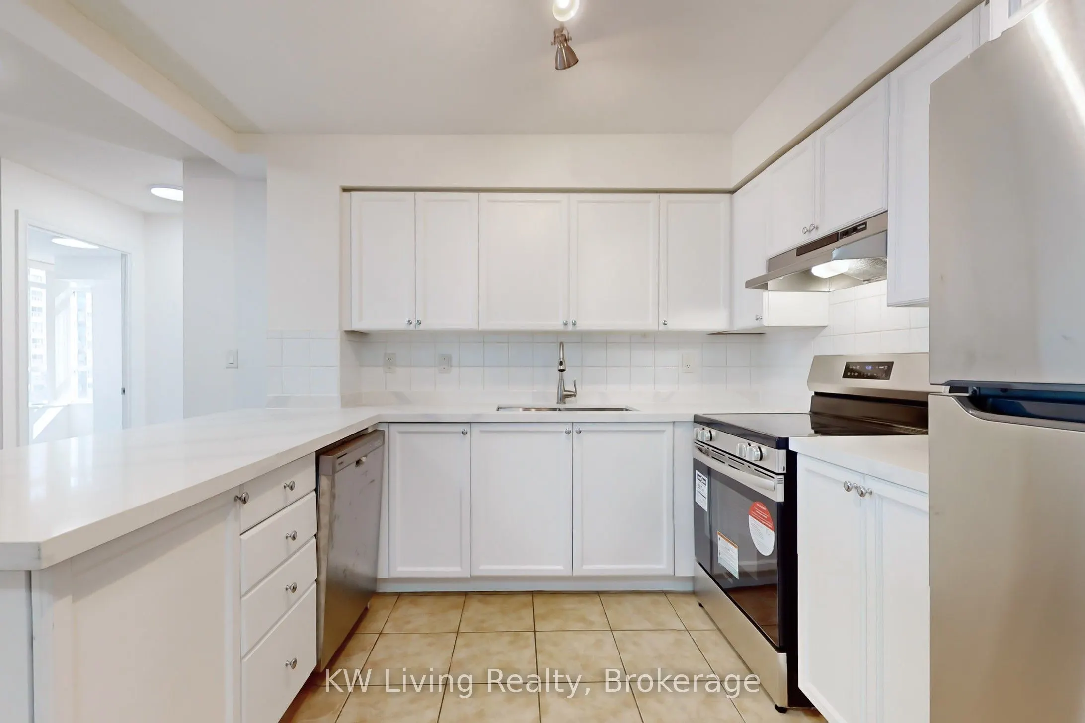 3888 Duke Of York Boulevard, #733
