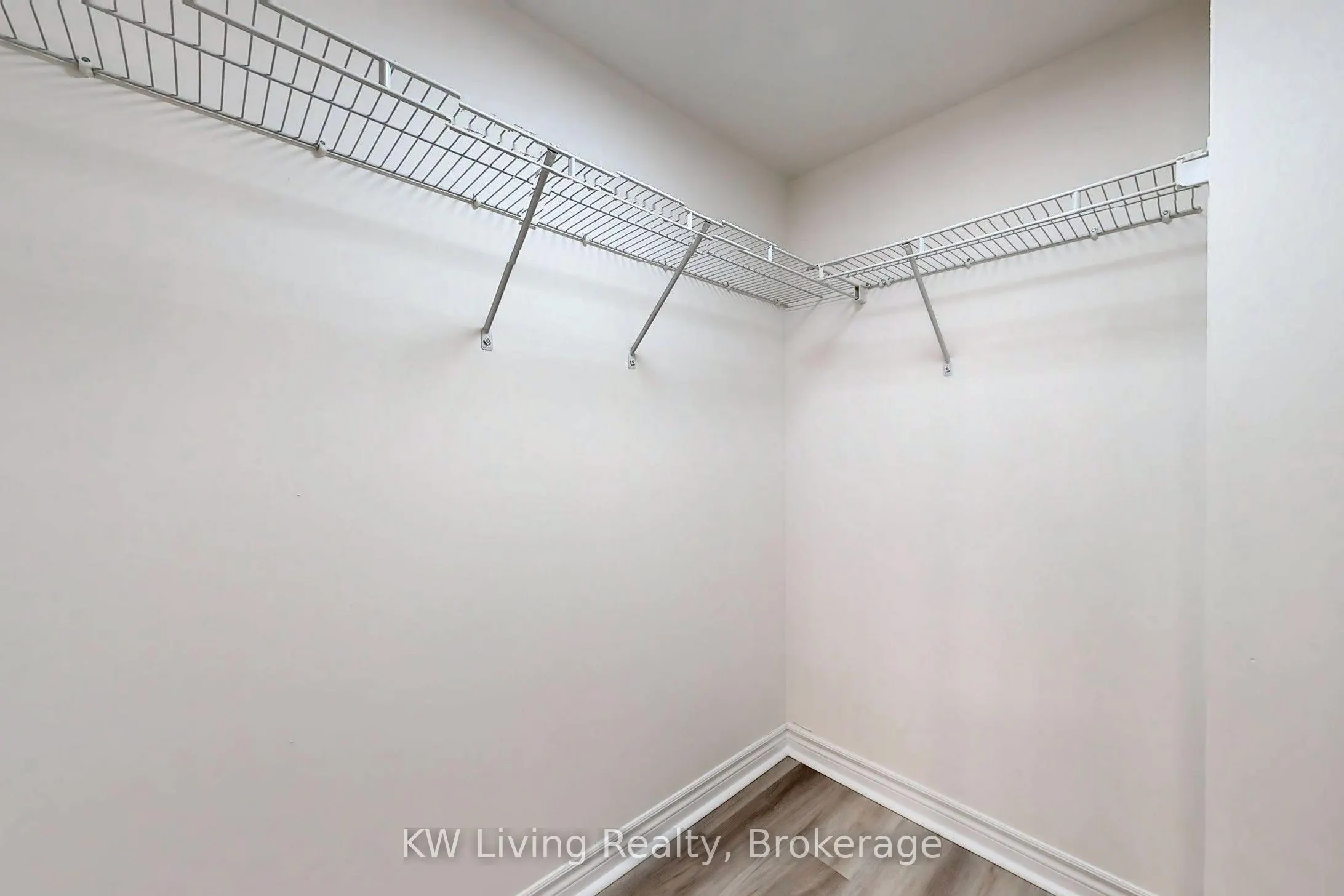3888 Duke Of York Boulevard, #733