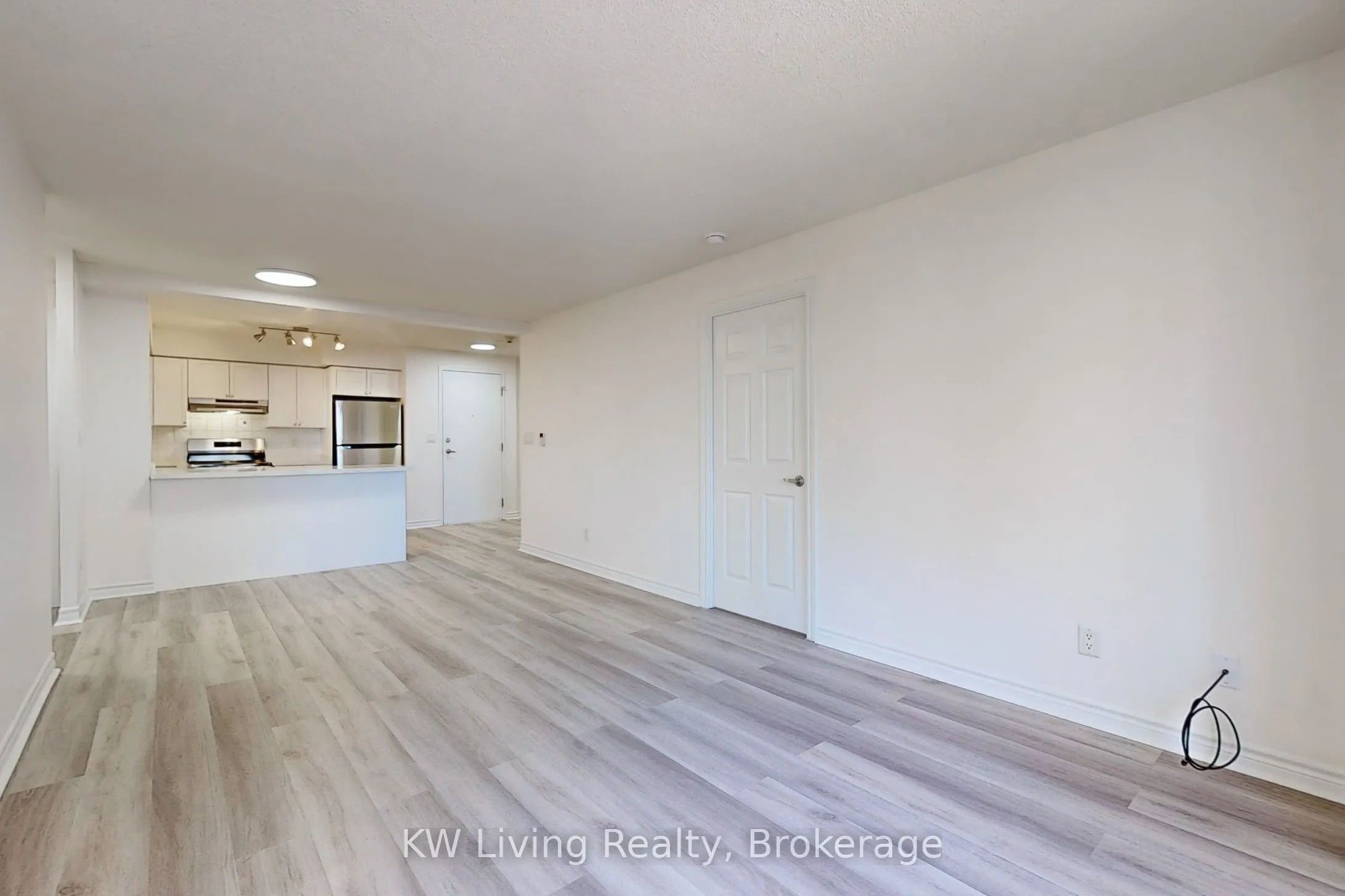 3888 Duke Of York Boulevard, #733