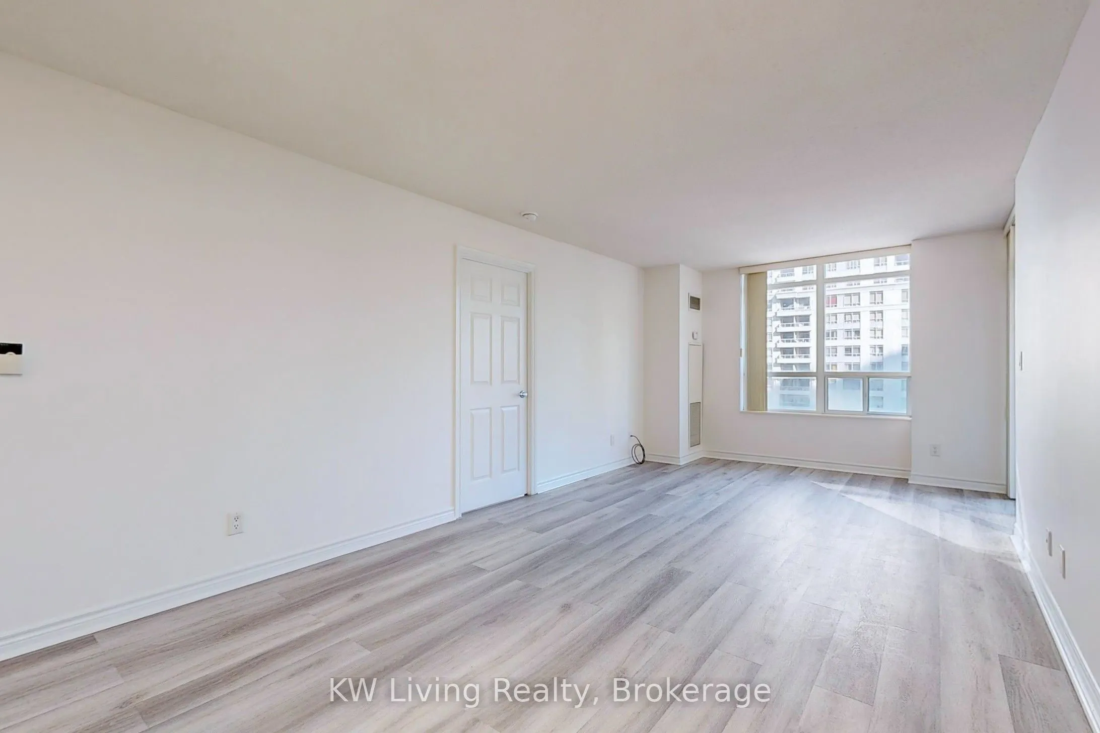 3888 Duke Of York Boulevard, #733