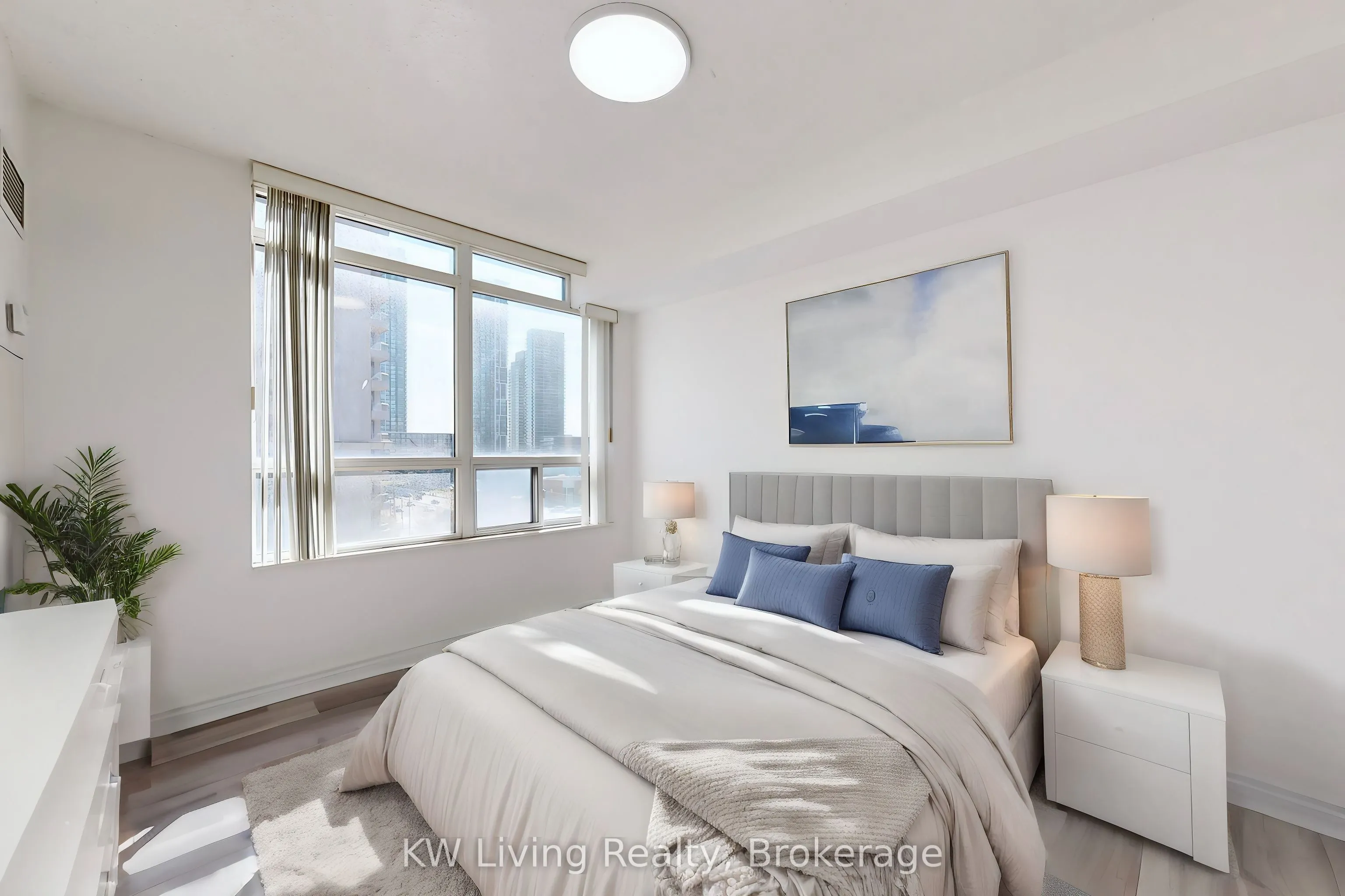 3888 Duke Of York Boulevard, #733